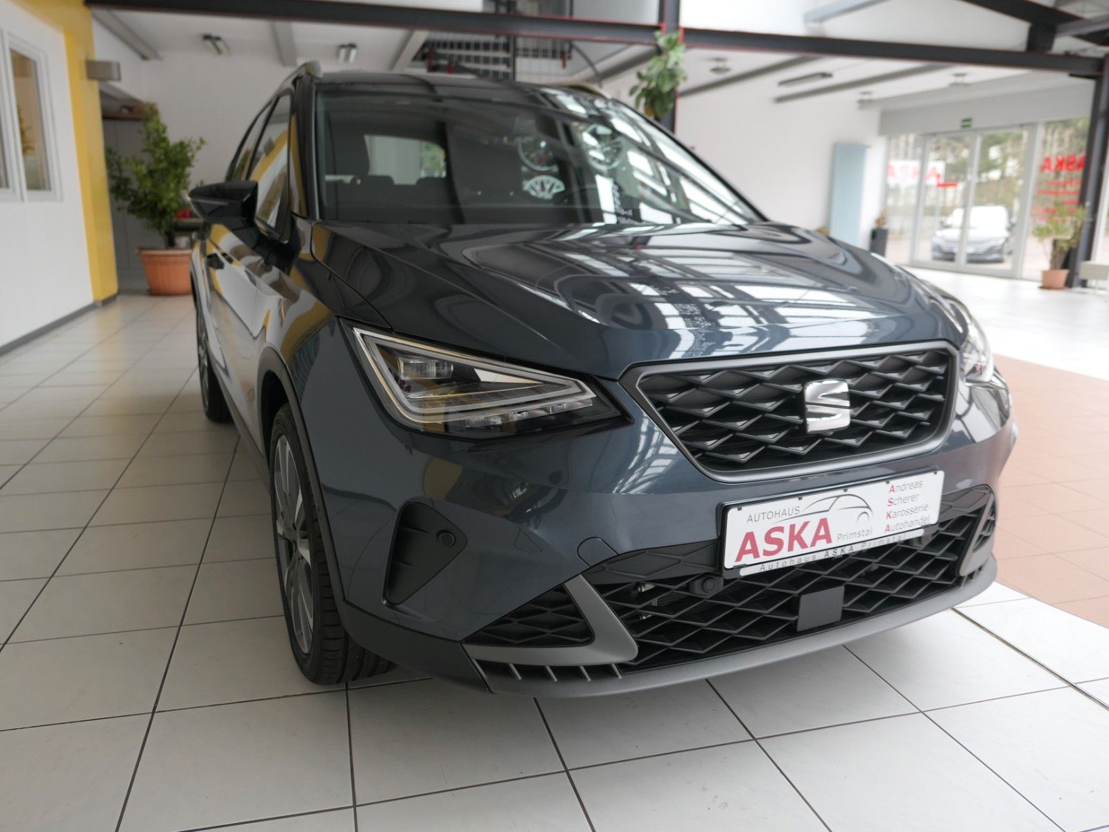 Fahrzeugabbildung SEAT Arona FR Anniversary Edition DSG*Navi* wie neu