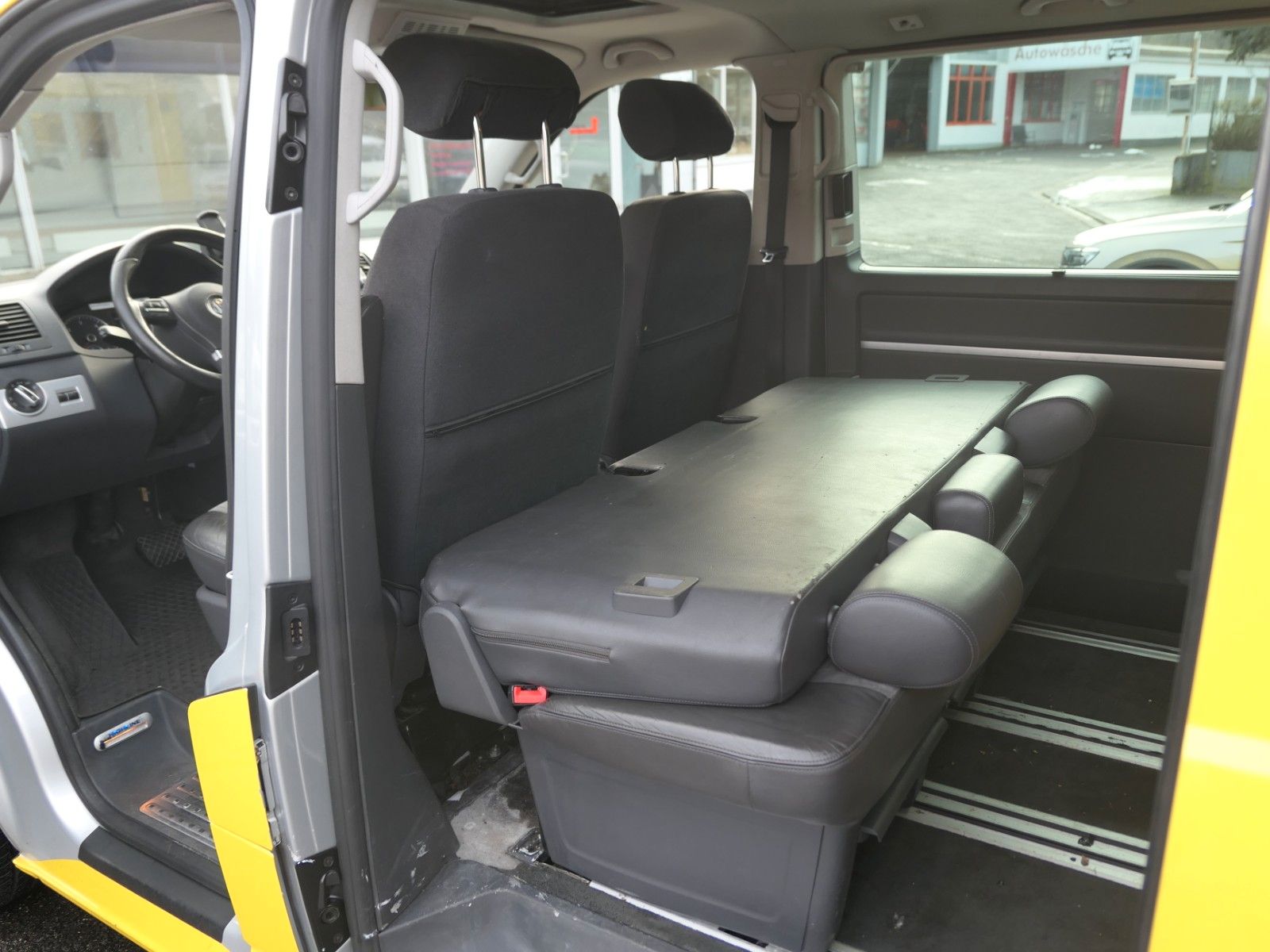 Fahrzeugabbildung Volkswagen T5 Multivan 2.0 TDI 4Motion DSG AHK kl.Innenausb