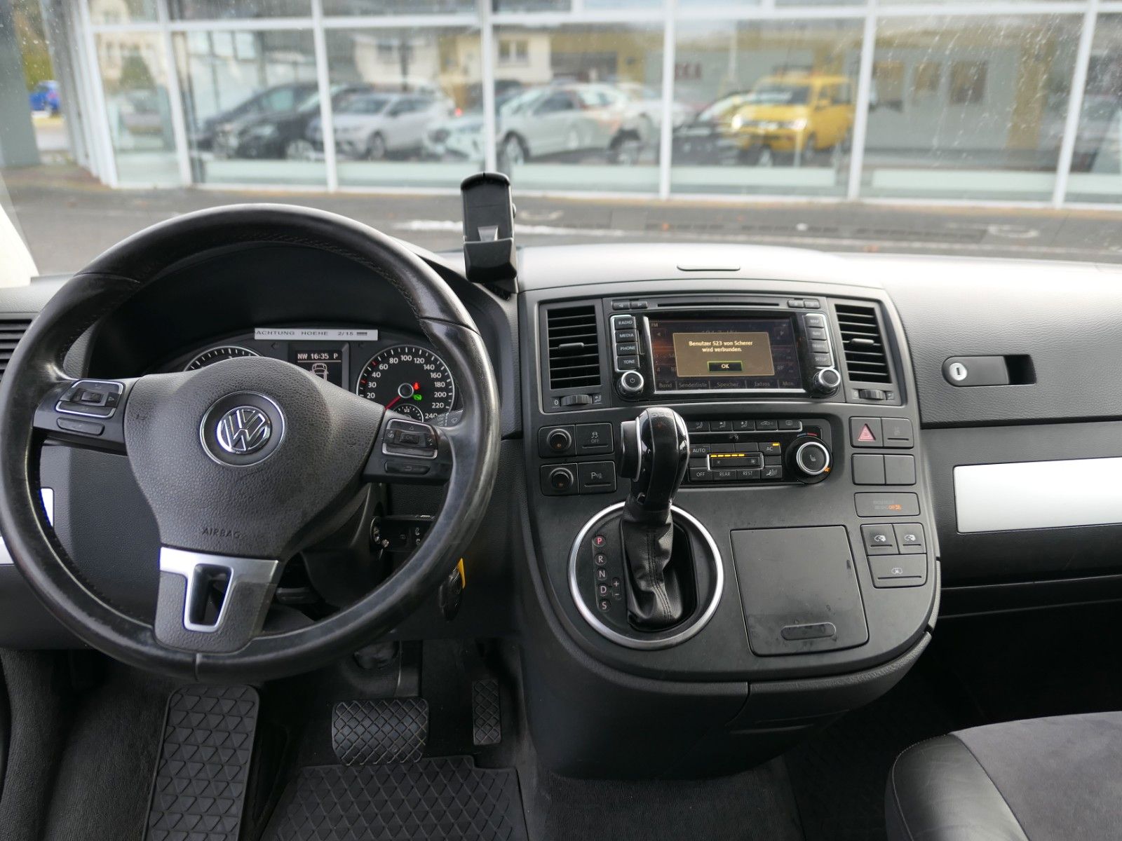 Fahrzeugabbildung Volkswagen T5 Multivan 2.0 TDI 4Motion DSG AHK kl.Innenausb