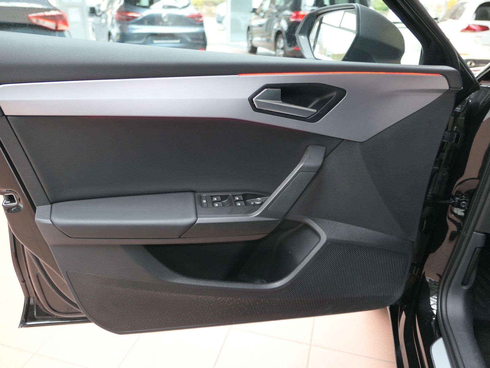 Fahrzeugabbildung SEAT Leon FR 1.5 eTSI*LM*DSG*ACC*RFK*NAVI*FullLink*