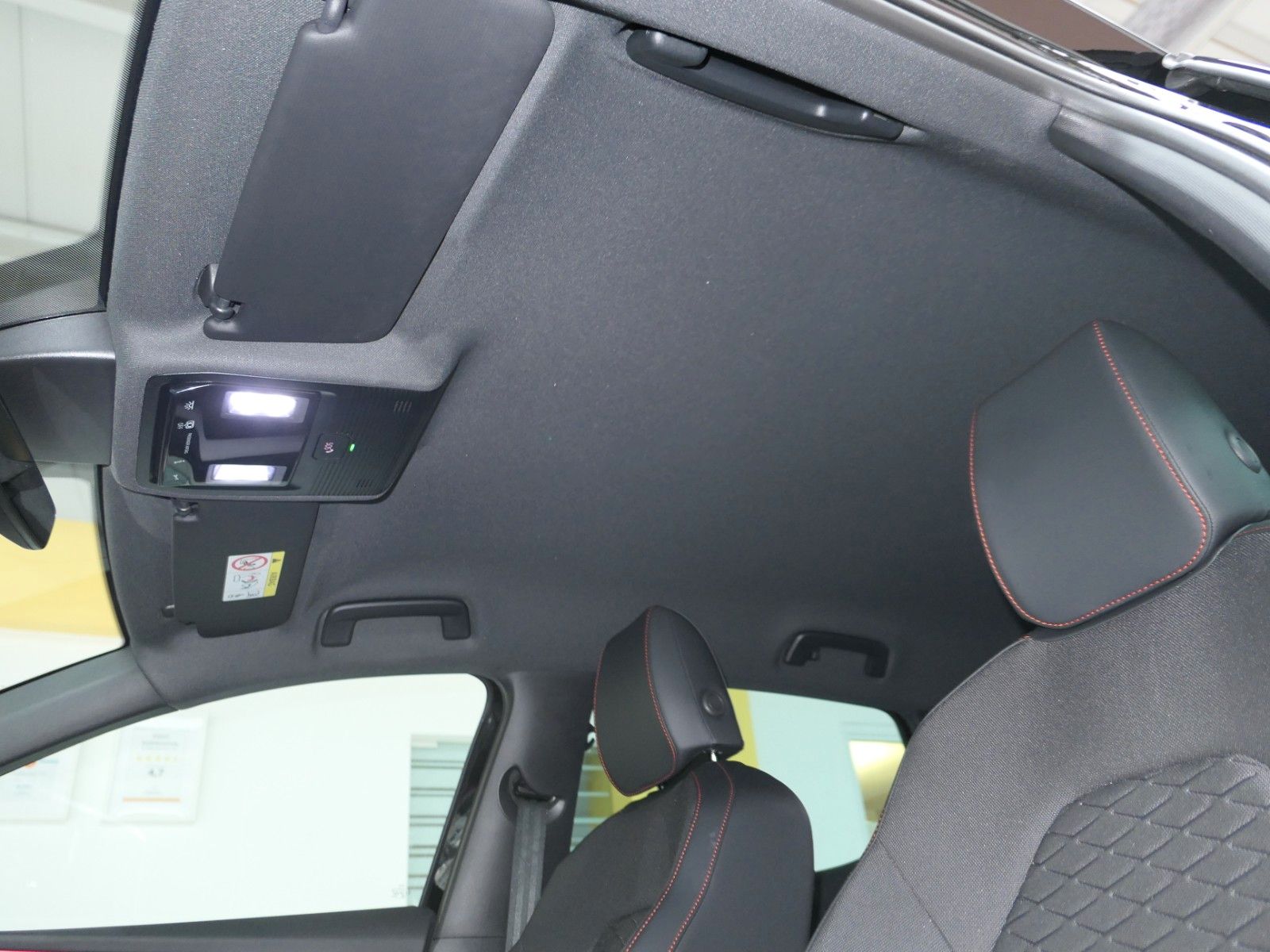 Fahrzeugabbildung SEAT Leon FR 1.5 eTSI*LM*DSG*ACC*RFK*NAVI*FullLink*