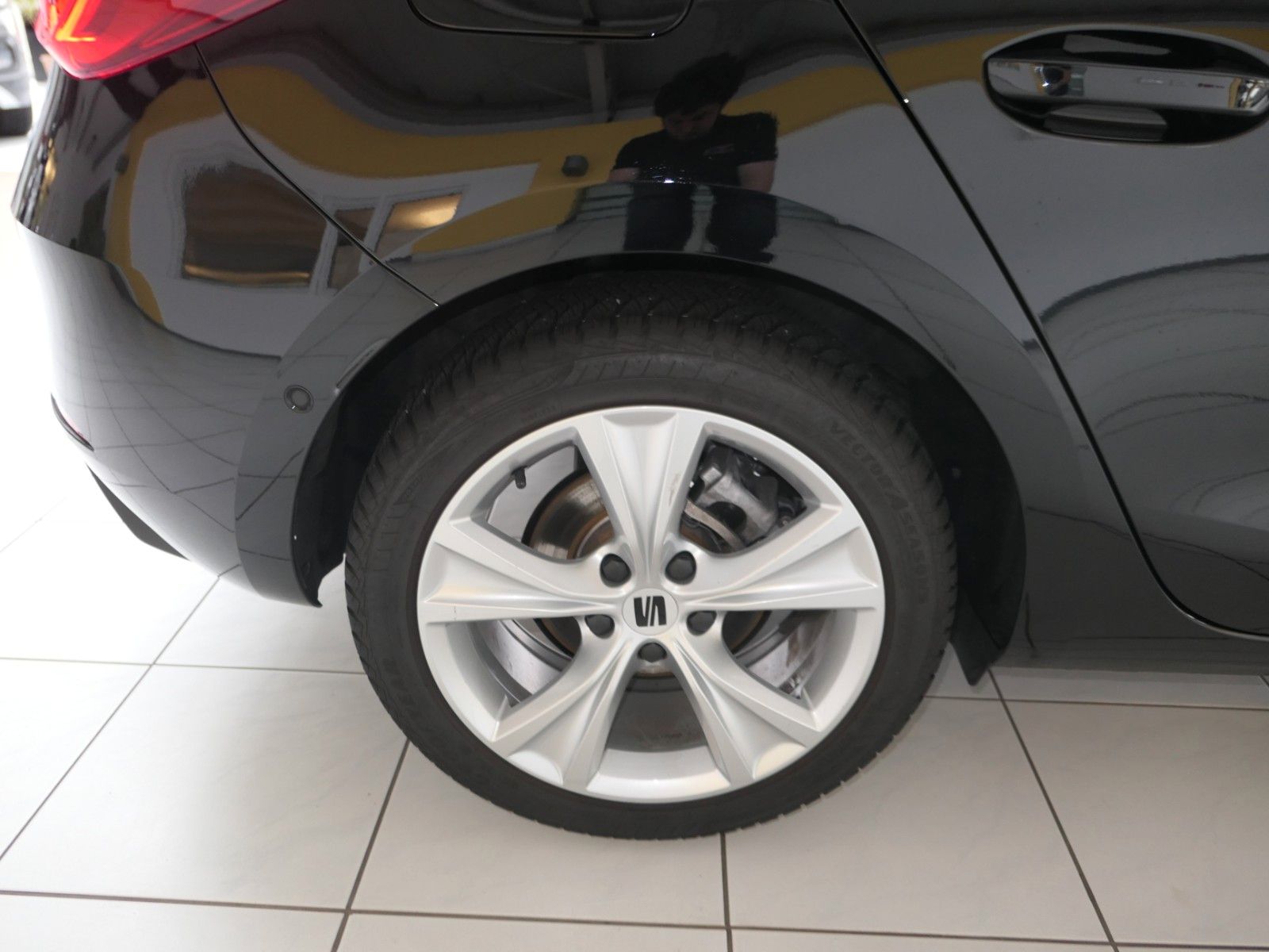 Fahrzeugabbildung SEAT Leon FR 1.5 eTSI*LM*DSG*ACC*RFK*NAVI*FullLink*