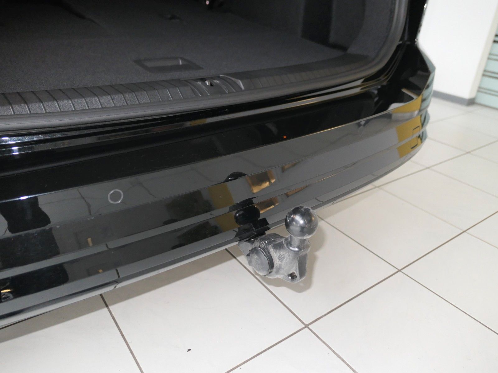 Fahrzeugabbildung Volkswagen Touran Highline*R-Line-Pak*DSG*NAVI*AHK*Panorama