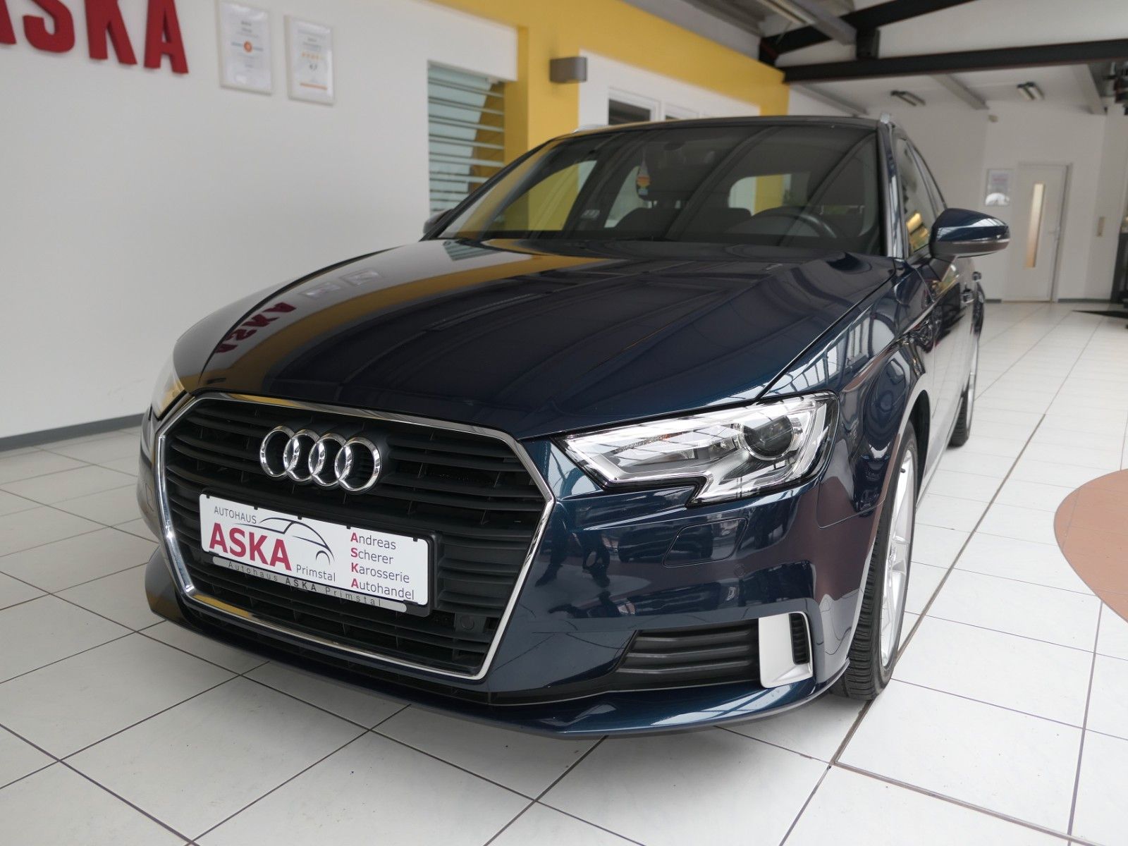 Fahrzeugabbildung Audi A3 Sportback TFSI sport*LM*PDC*NAVI*Xenon*´TOP