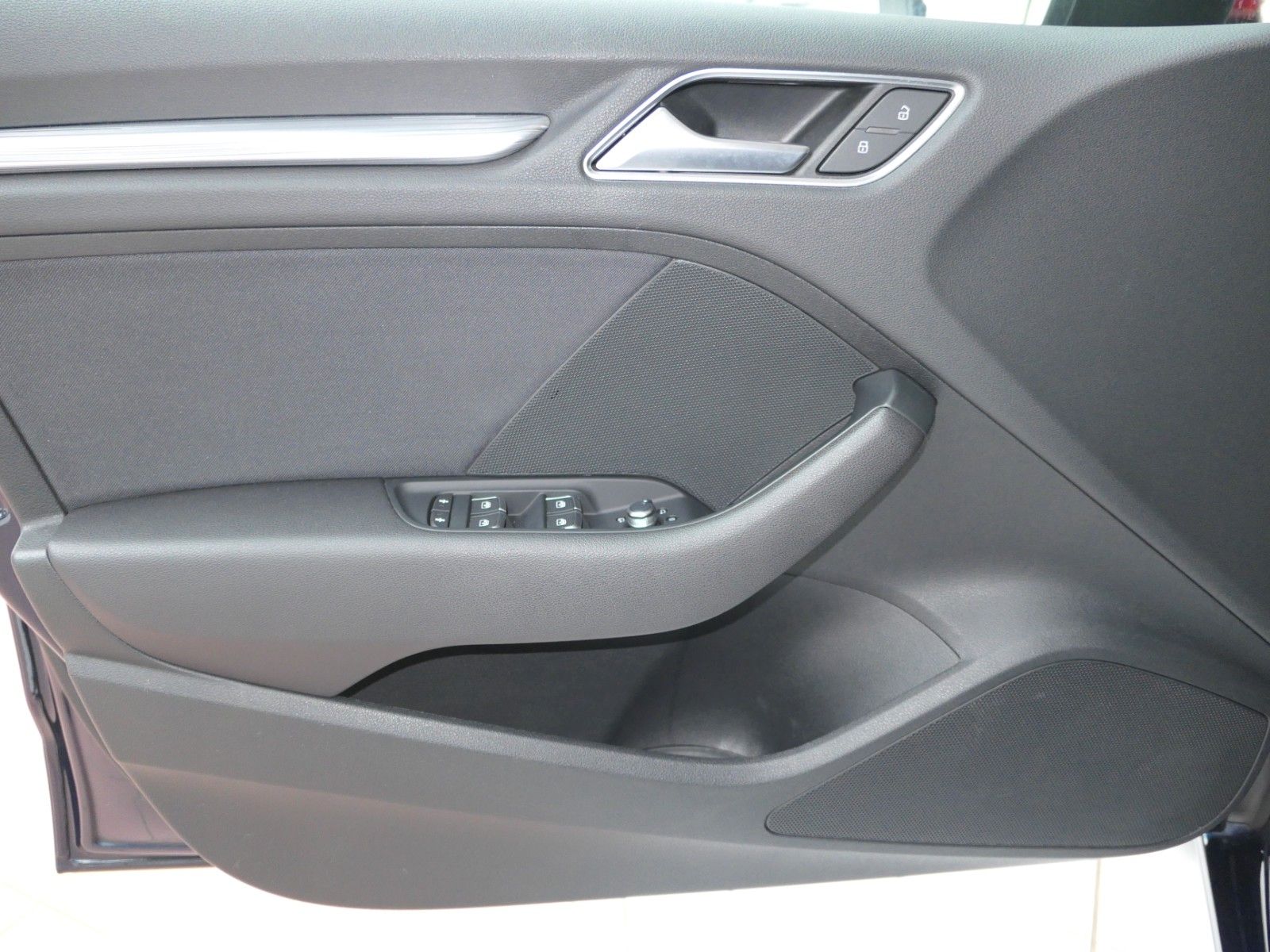 Fahrzeugabbildung Audi A3 Sportback TFSI sport*LM*PDC*NAVI*Xenon*´TOP