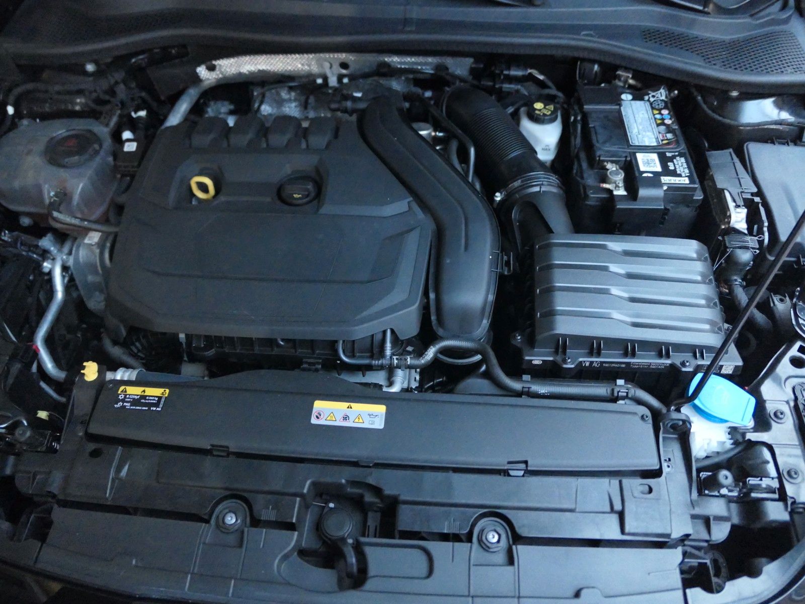 Fahrzeugabbildung SEAT Leon Xcellence*ACC*Navi+Appcon*LED*8fach LM*top