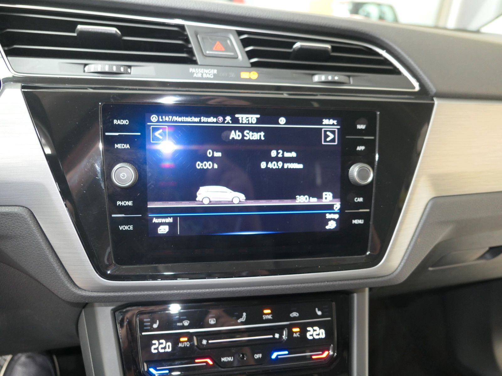 Fahrzeugabbildung Volkswagen Touran 1.5 DSG*LM*NAVI*AHK*ACC*LM*RFK*7Sitze