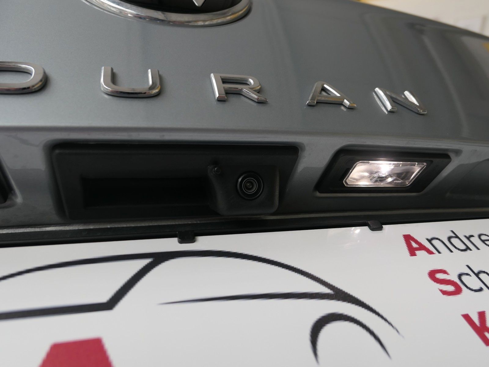 Fahrzeugabbildung Volkswagen Touran 1.5 DSG*LM*NAVI*AHK*ACC*LM*RFK*7Sitze