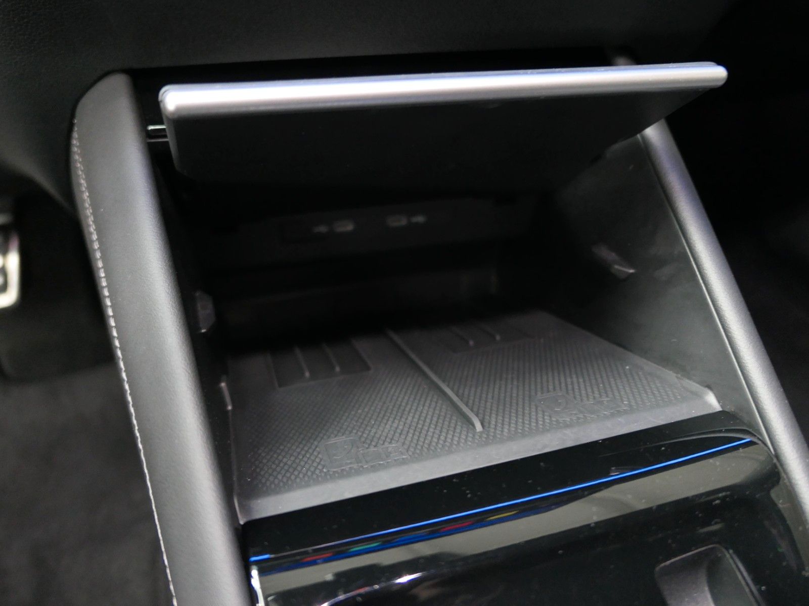 Fahrzeugabbildung Volkswagen Tiguan TDI R-Line*DSG*NAVI*AHK*Mass-sitz*Matrix