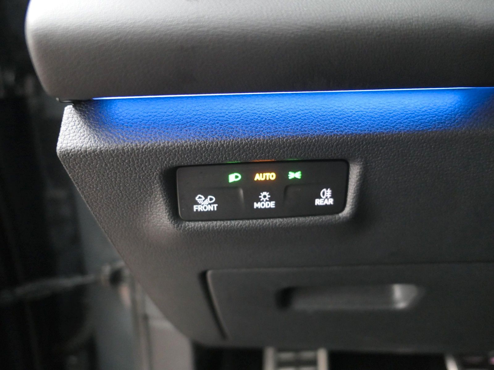 Fahrzeugabbildung Volkswagen Tiguan TDI R-Line*DSG*NAVI*AHK*Mass-sitz*Matrix