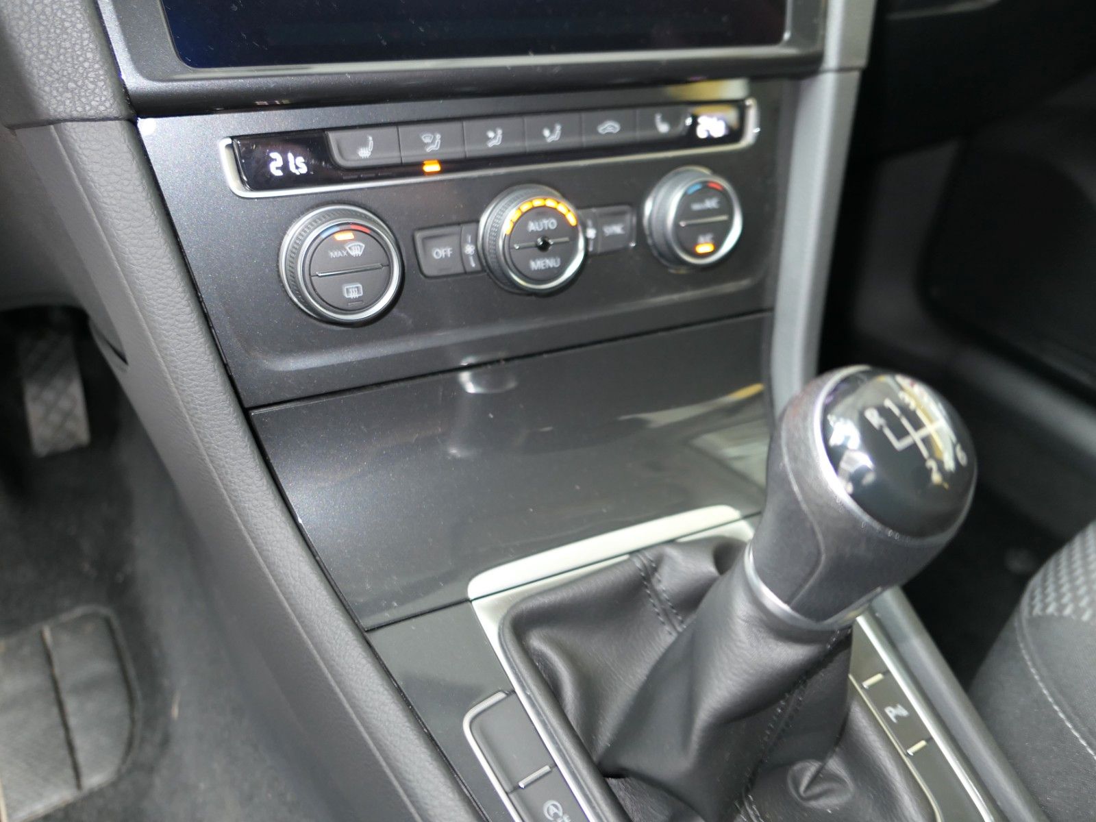 Fahrzeugabbildung Volkswagen Golf VII Variant TSI BMT *NAVI*GRA*Bluetooth