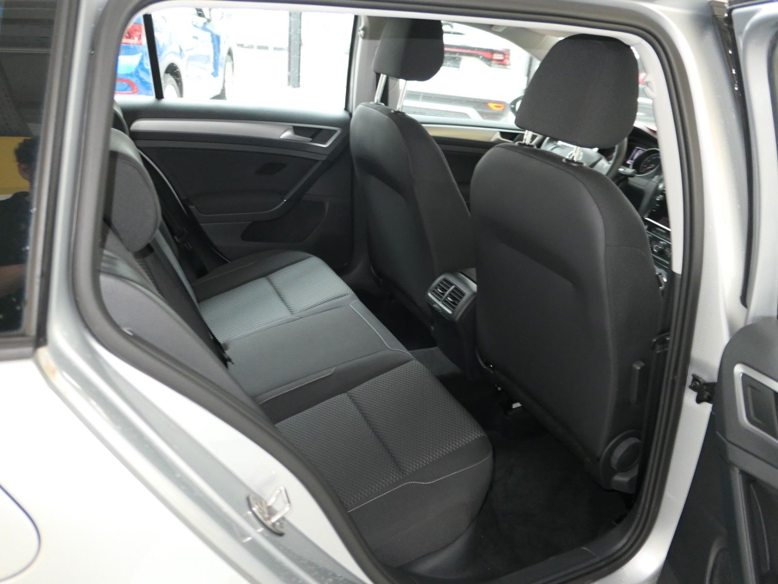 Fahrzeugabbildung Volkswagen Golf VII Variant TSI BMT *NAVI*GRA*Bluetooth