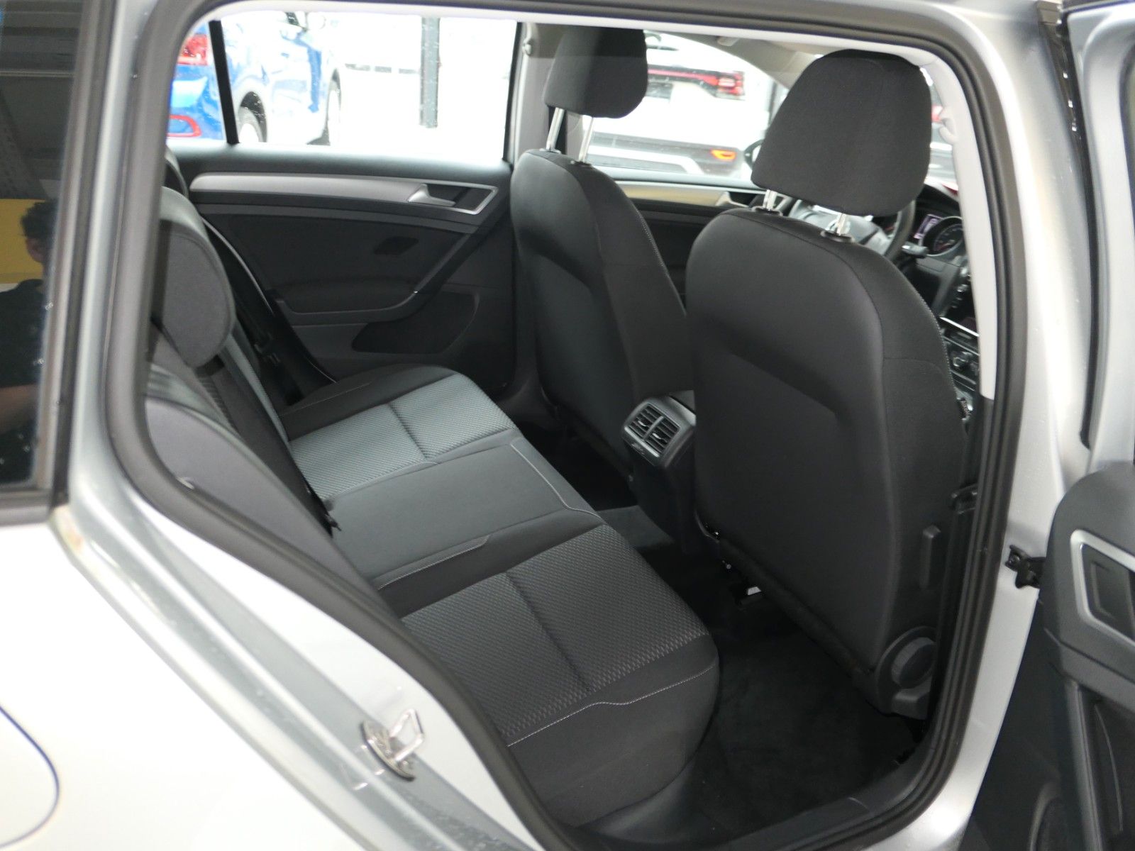 Fahrzeugabbildung Volkswagen Golf VII Variant TSI BMT *NAVI*GRA*Bluetooth