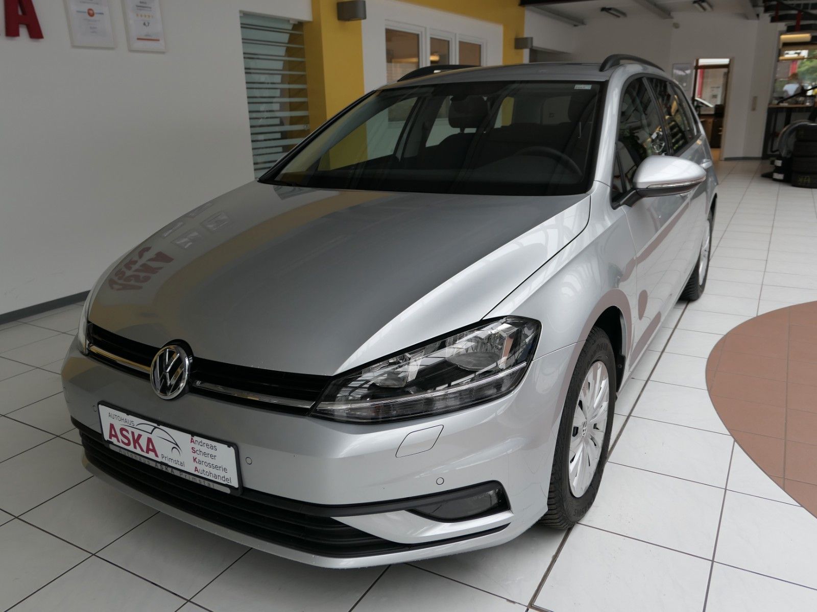 Fahrzeugabbildung Volkswagen Golf VII Variant TSI BMT *NAVI*GRA*Bluetooth