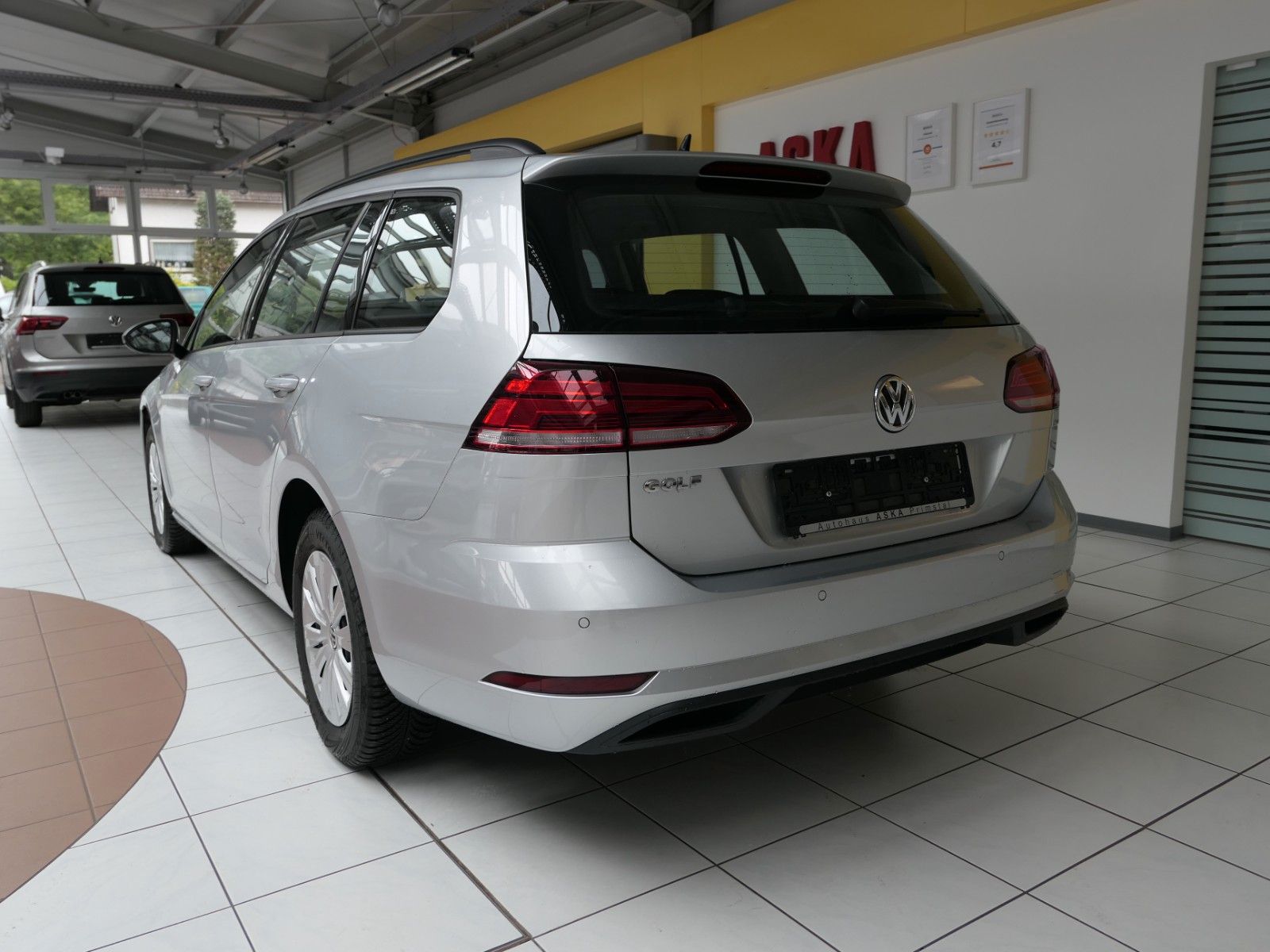 Fahrzeugabbildung Volkswagen Golf VII Variant TSI BMT *NAVI*GRA*Bluetooth