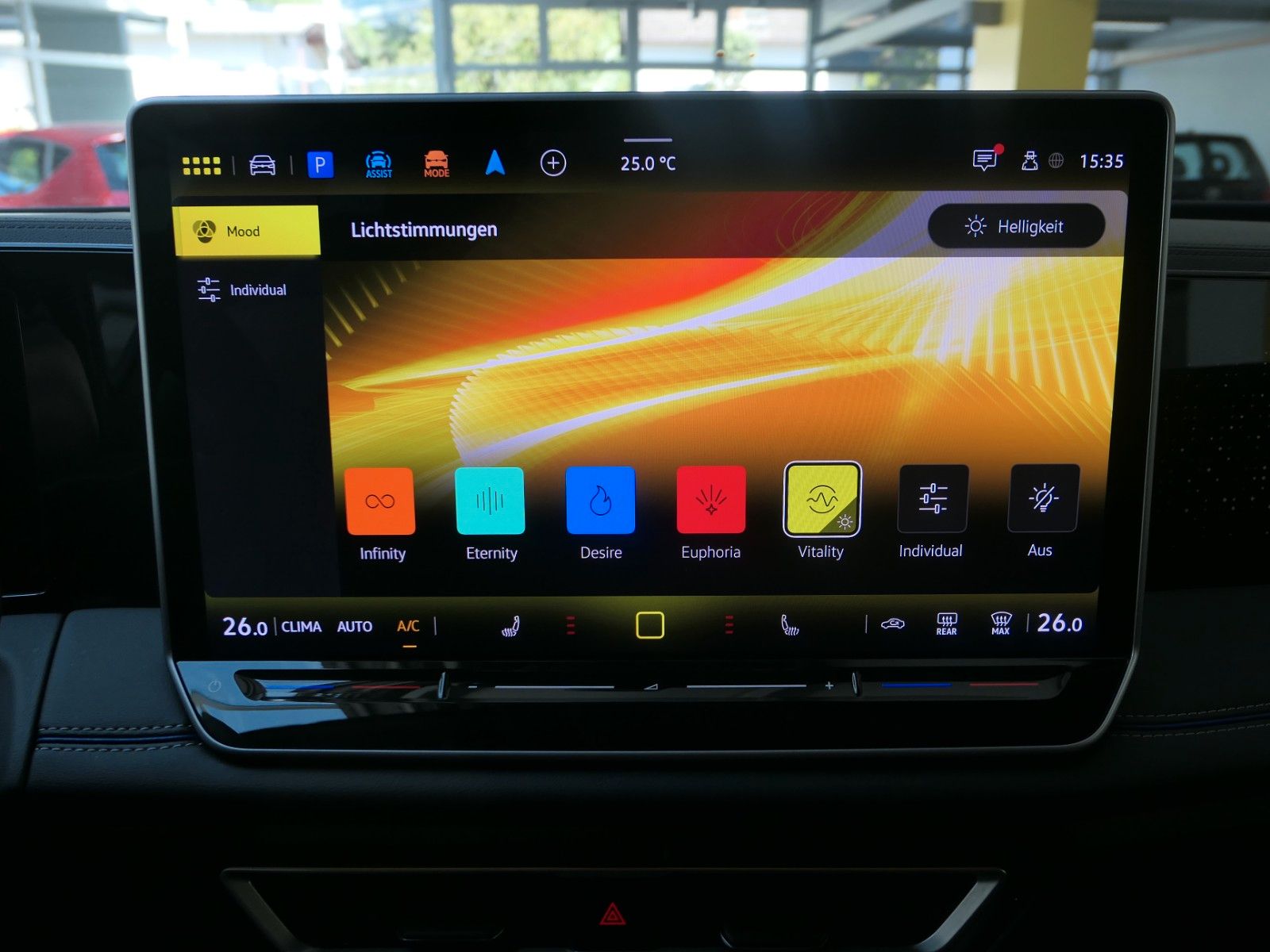 Fahrzeugabbildung Volkswagen Tiguan TDI R-Line*DSG*NAVI*AHK*Mass-sitz*Matrix