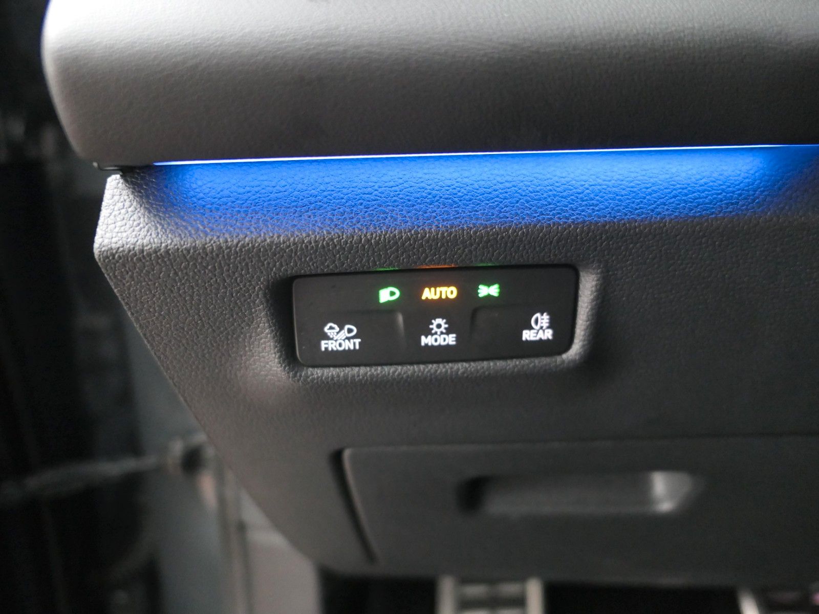 Fahrzeugabbildung Volkswagen Tiguan TDI R-Line*DSG*NAVI*AHK*Mass-sitz*Matrix