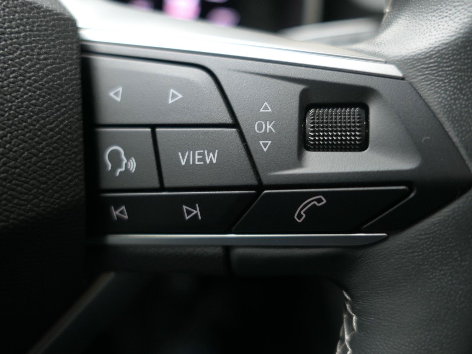 Fahrzeugabbildung SEAT Leon 1.5 TSI Style 6-Gang*LM*AppConn*