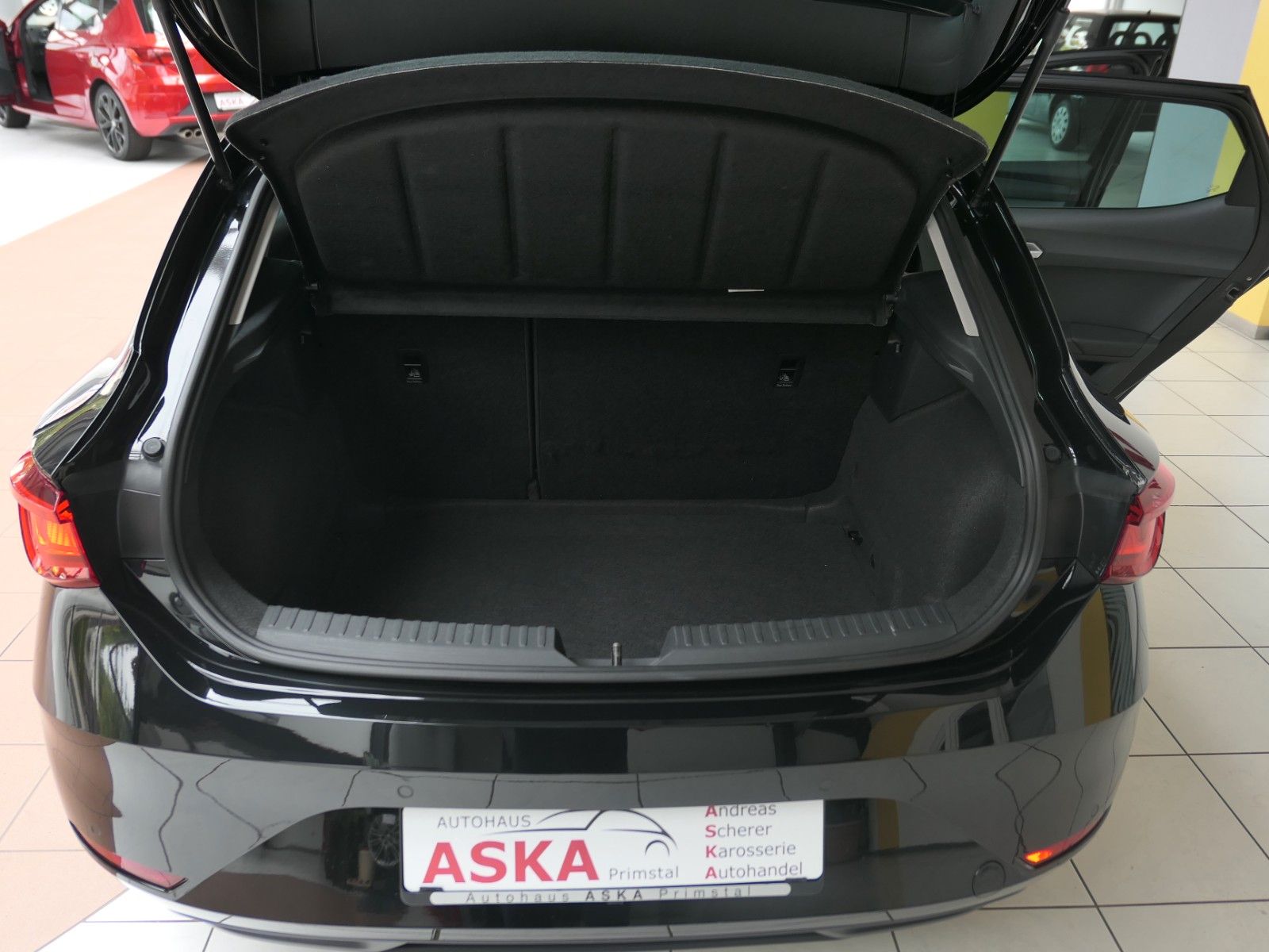 Fahrzeugabbildung SEAT Leon 1.5 TSI Style 6-Gang*LM*AppConn*