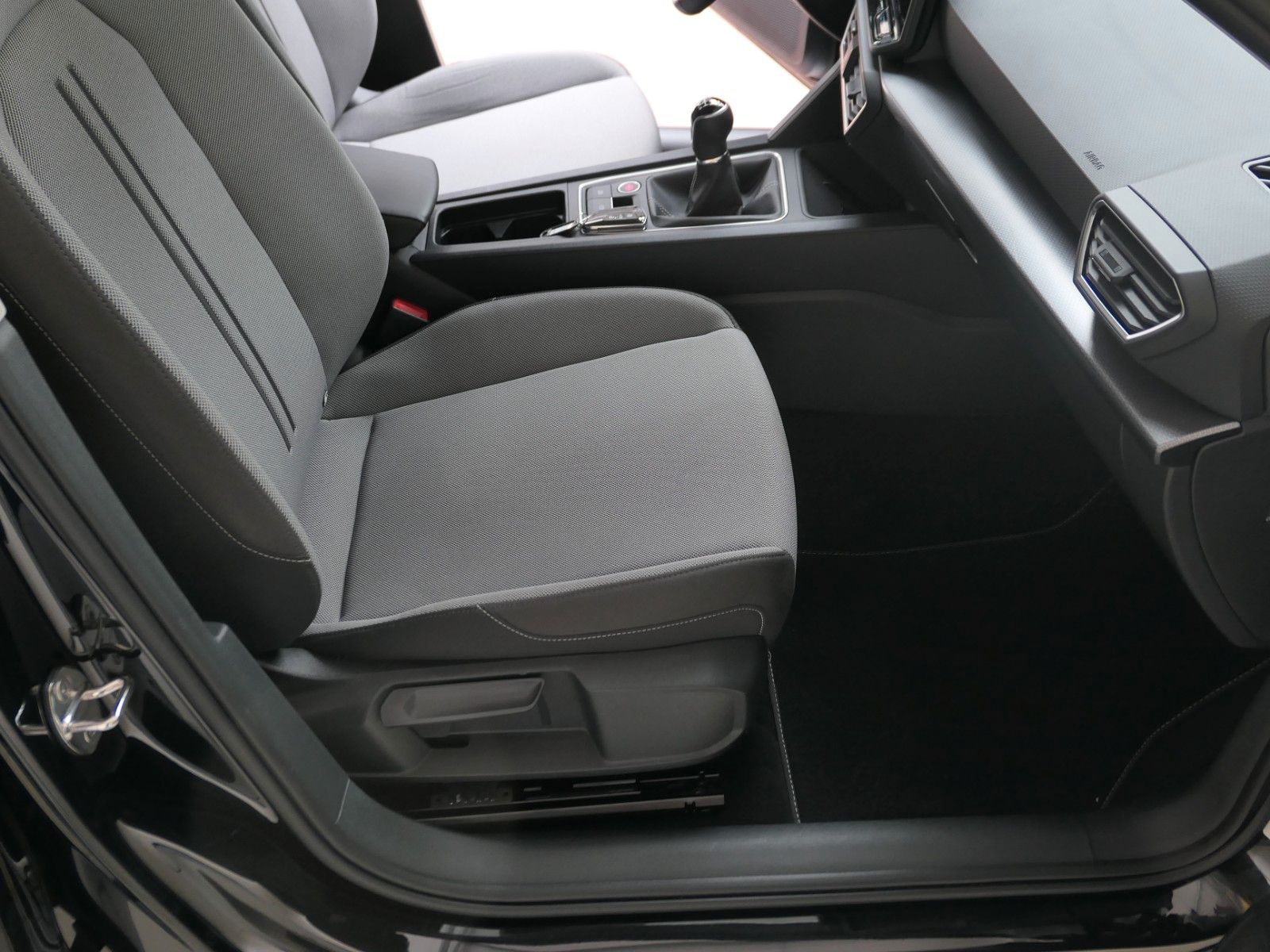 Fahrzeugabbildung SEAT Leon 1.5 TSI Style 6-Gang*LM*AppConn*