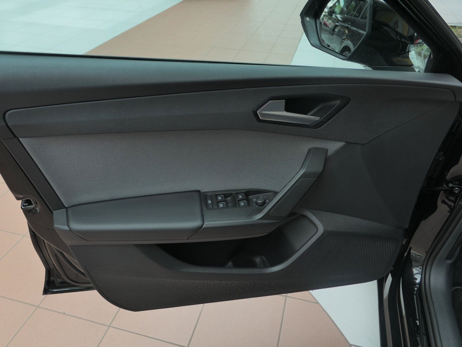 Fahrzeugabbildung SEAT Leon 1.5 TSI Style 6-Gang*LM*AppConn*