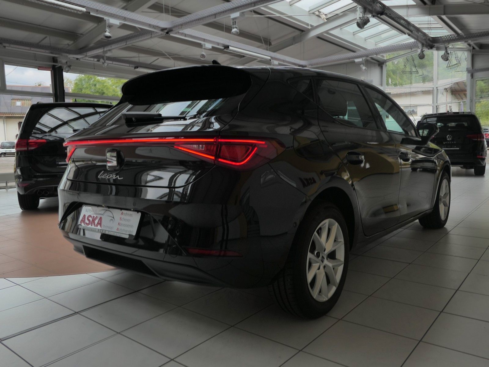 Fahrzeugabbildung SEAT Leon 1.5 TSI Style 6-Gang*LM*AppConn*