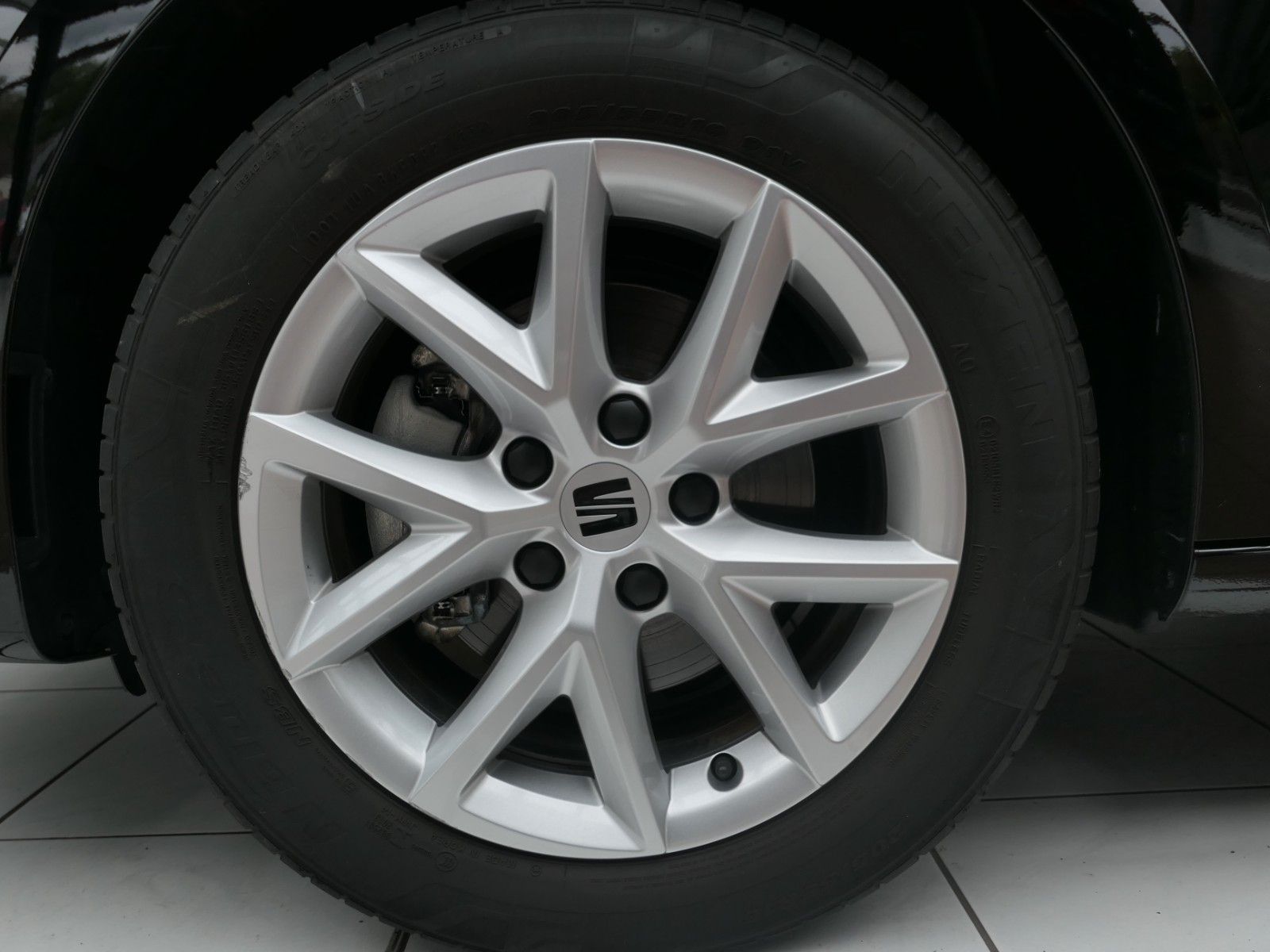Fahrzeugabbildung SEAT Leon 1.5 TSI Style 6-Gang*LM*AppConn*