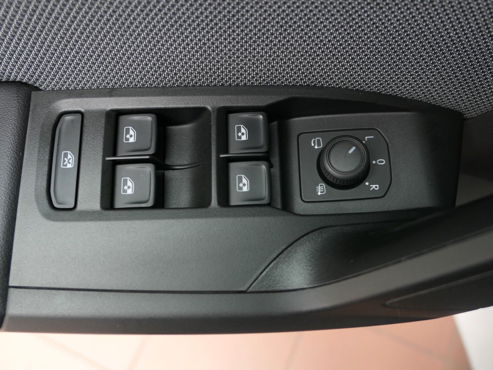 Fahrzeugabbildung SEAT Leon 1.5 TSI Style 6-Gang*LM*AppConn*