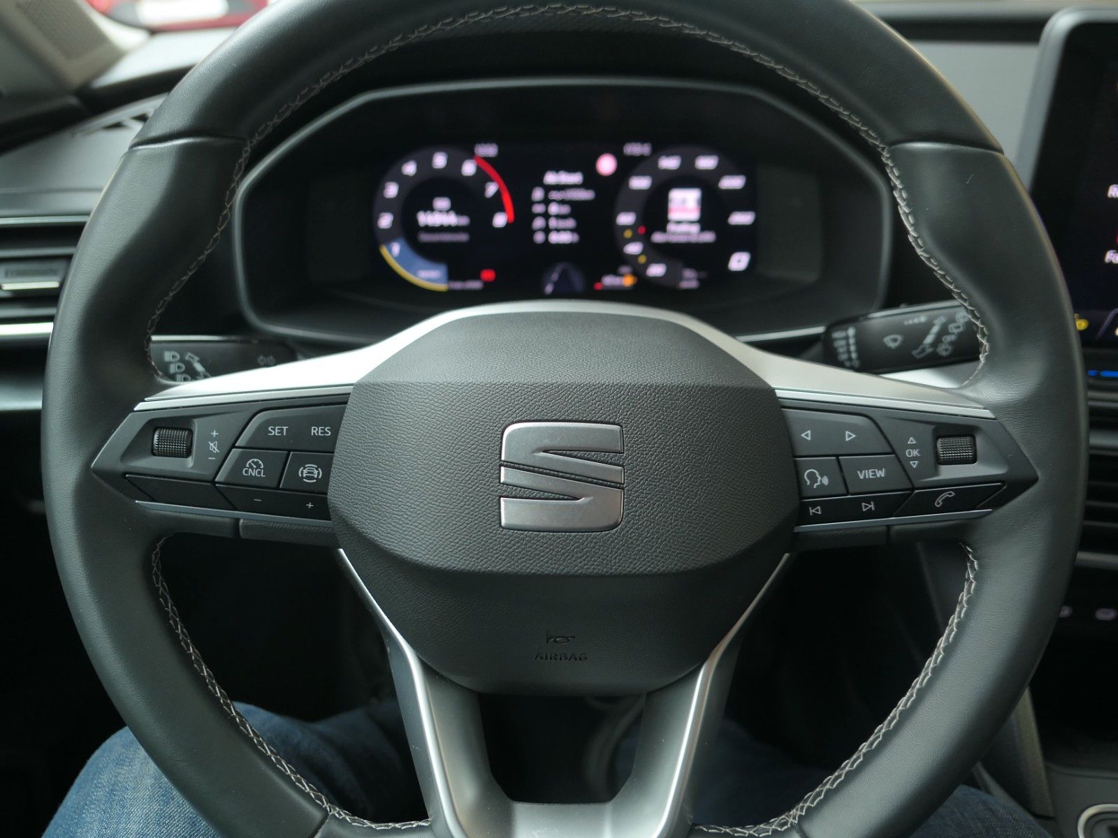 Fahrzeugabbildung SEAT Leon 1.5 TSI Style 6-Gang*LM*AppConn*