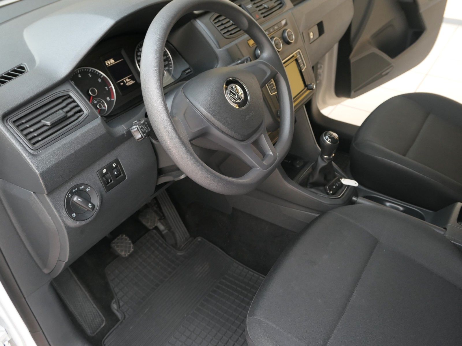 Fahrzeugabbildung Volkswagen Caddy Maxi Kasten*RFK*AppConnect*guter Zustand