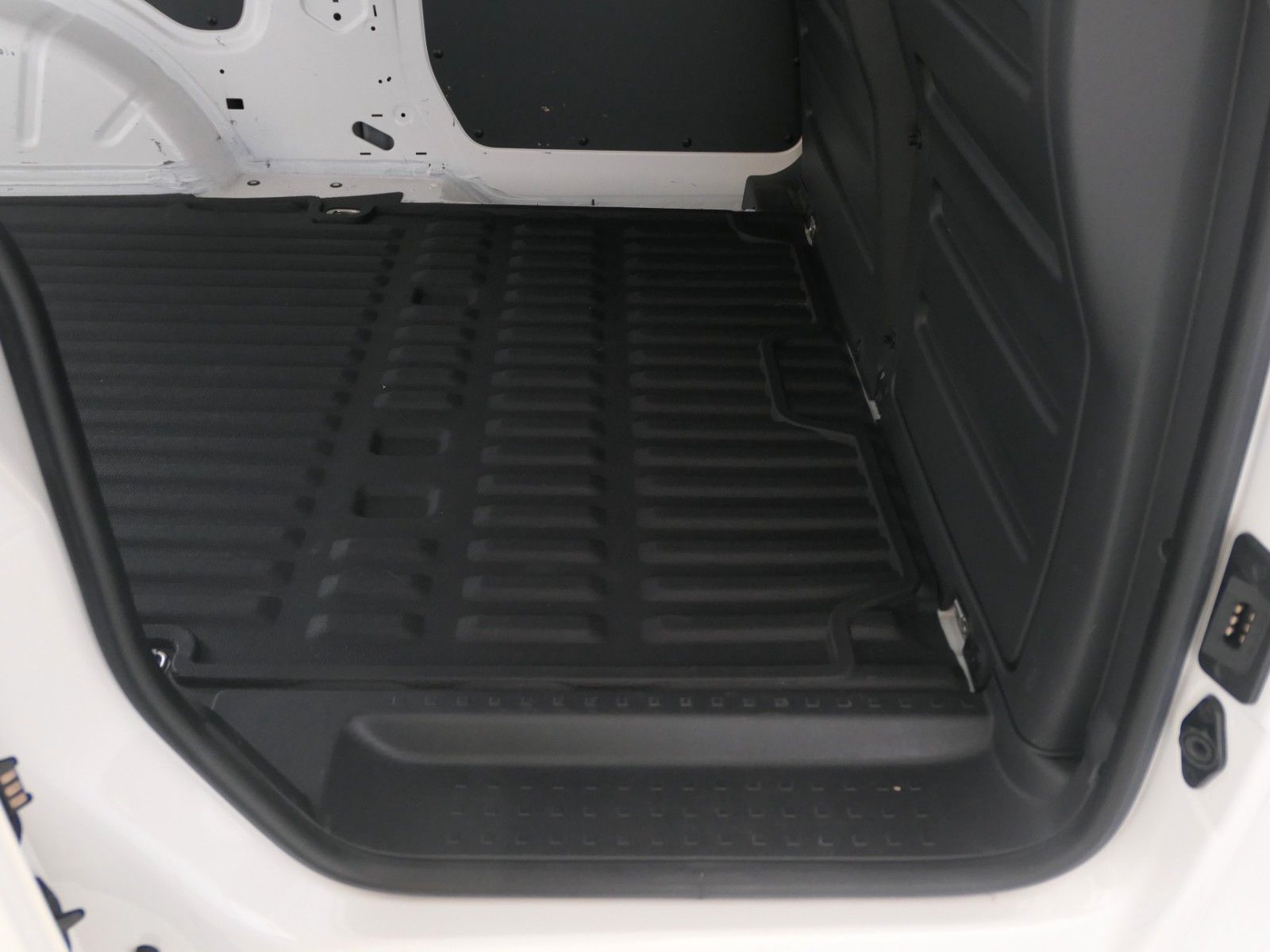 Fahrzeugabbildung Volkswagen Caddy Maxi Kasten*RFK*AppConnect*guter Zustand