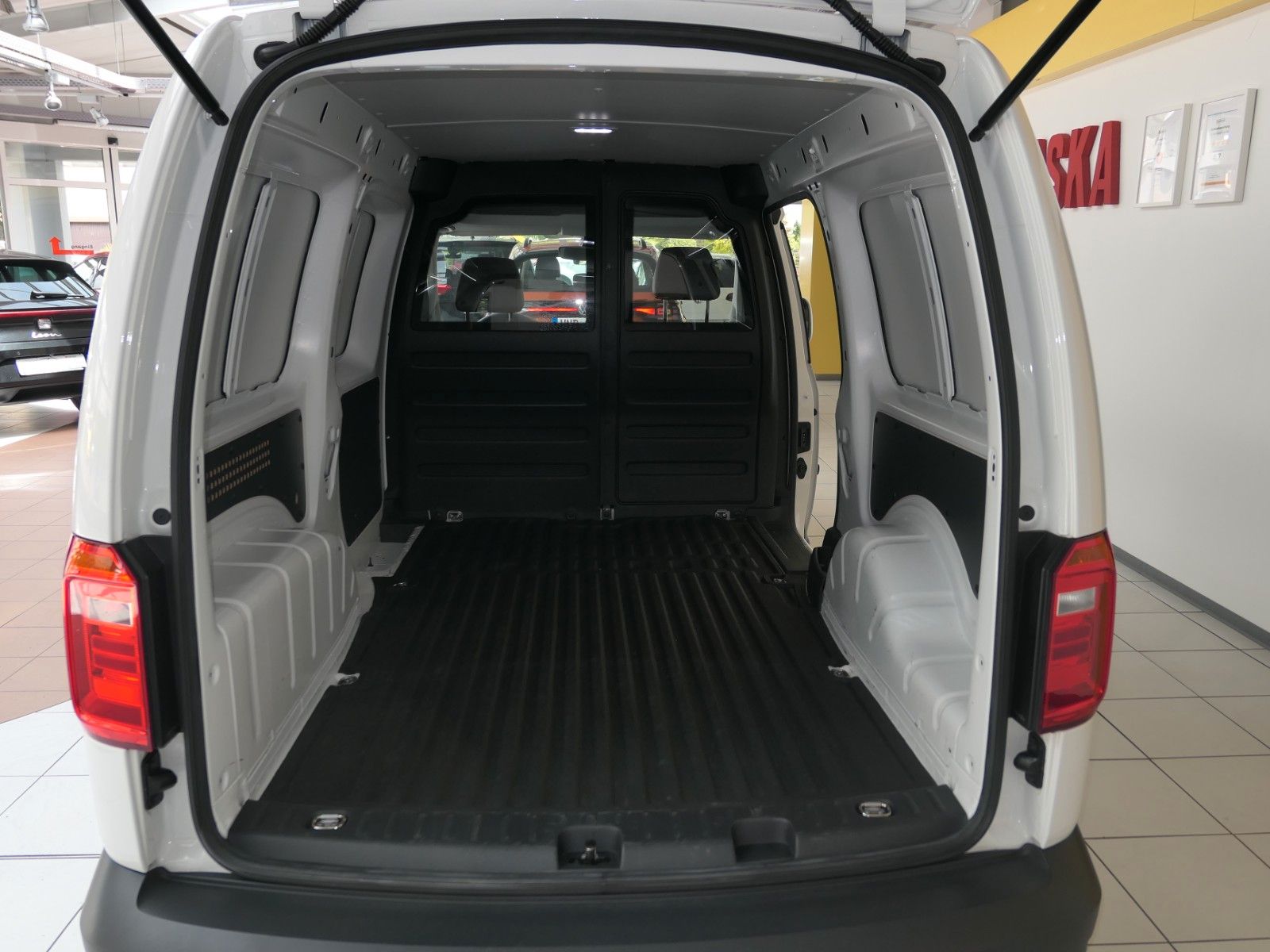 Fahrzeugabbildung Volkswagen Caddy Maxi Kasten*RFK*AppConnect*guter Zustand