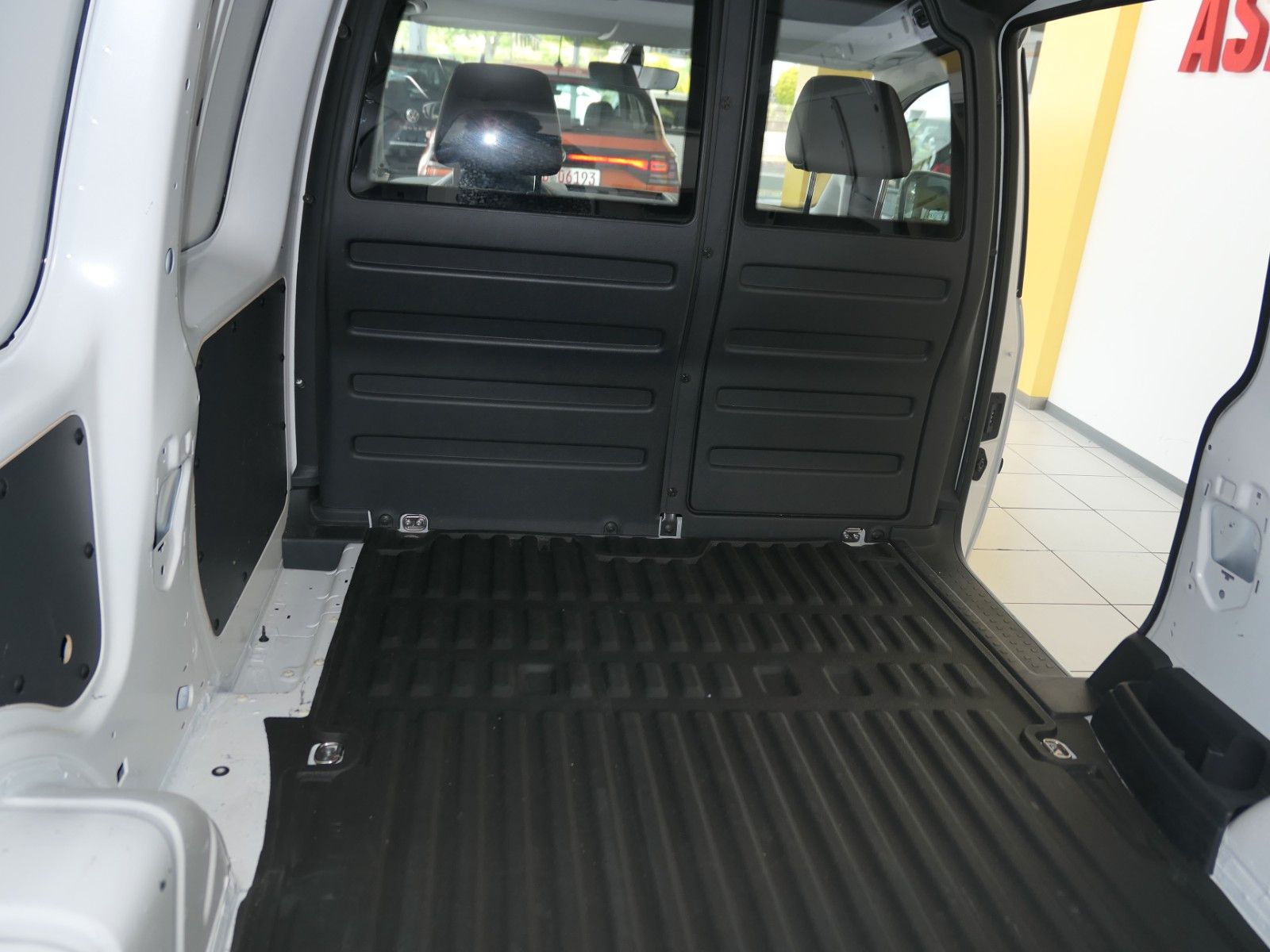 Fahrzeugabbildung Volkswagen Caddy Maxi Kasten*RFK*AppConnect*guter Zustand