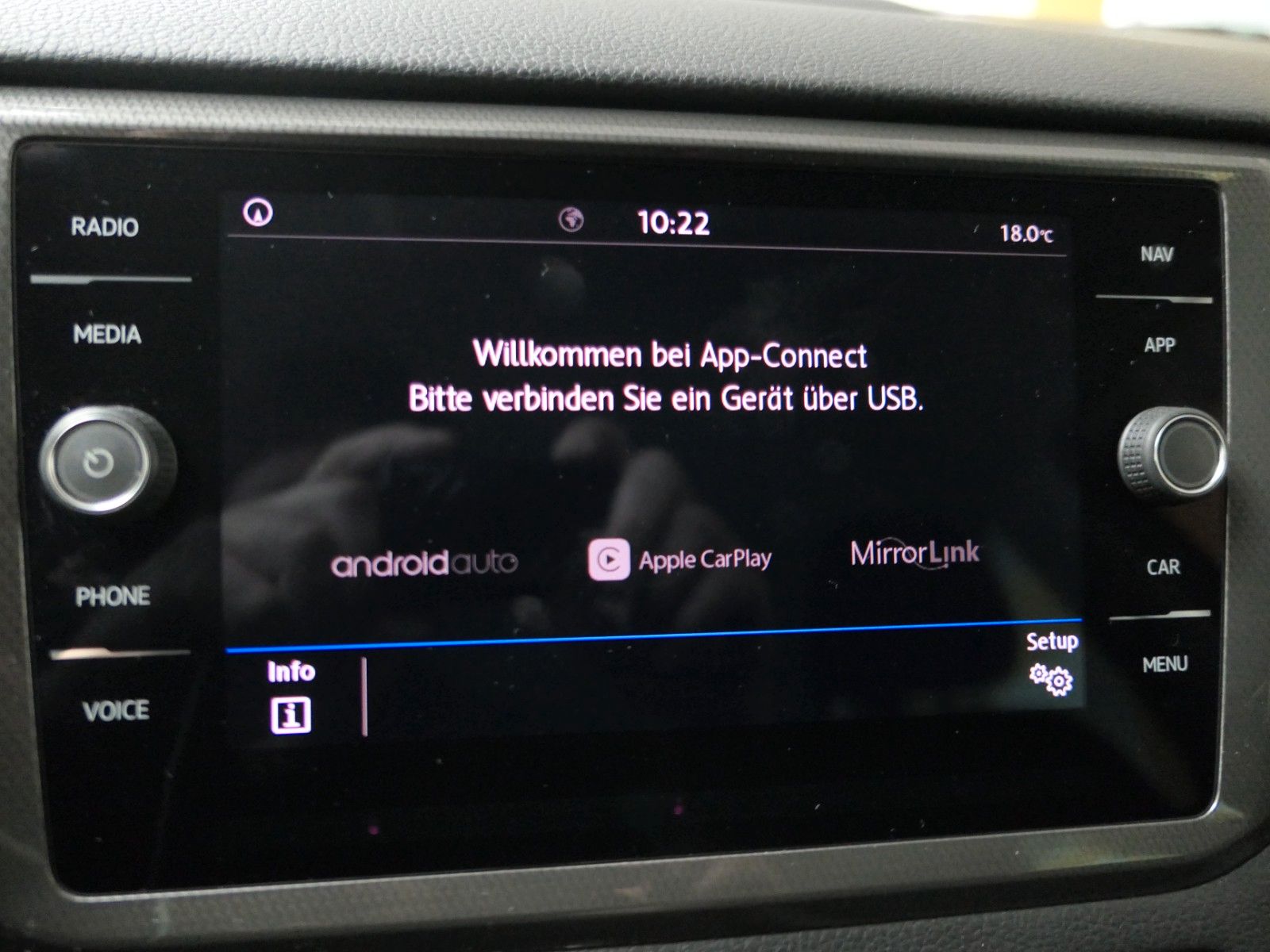 Fahrzeugabbildung Volkswagen Golf 7 Sportsvan  LM*DSG*NAVI+AppConnect*