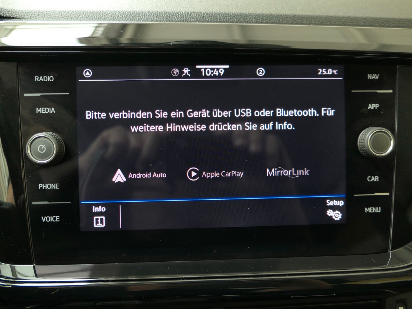 Fahrzeugabbildung Volkswagen T-Cross Style*App.Con*Desing-Paket schwarz*LM18"
