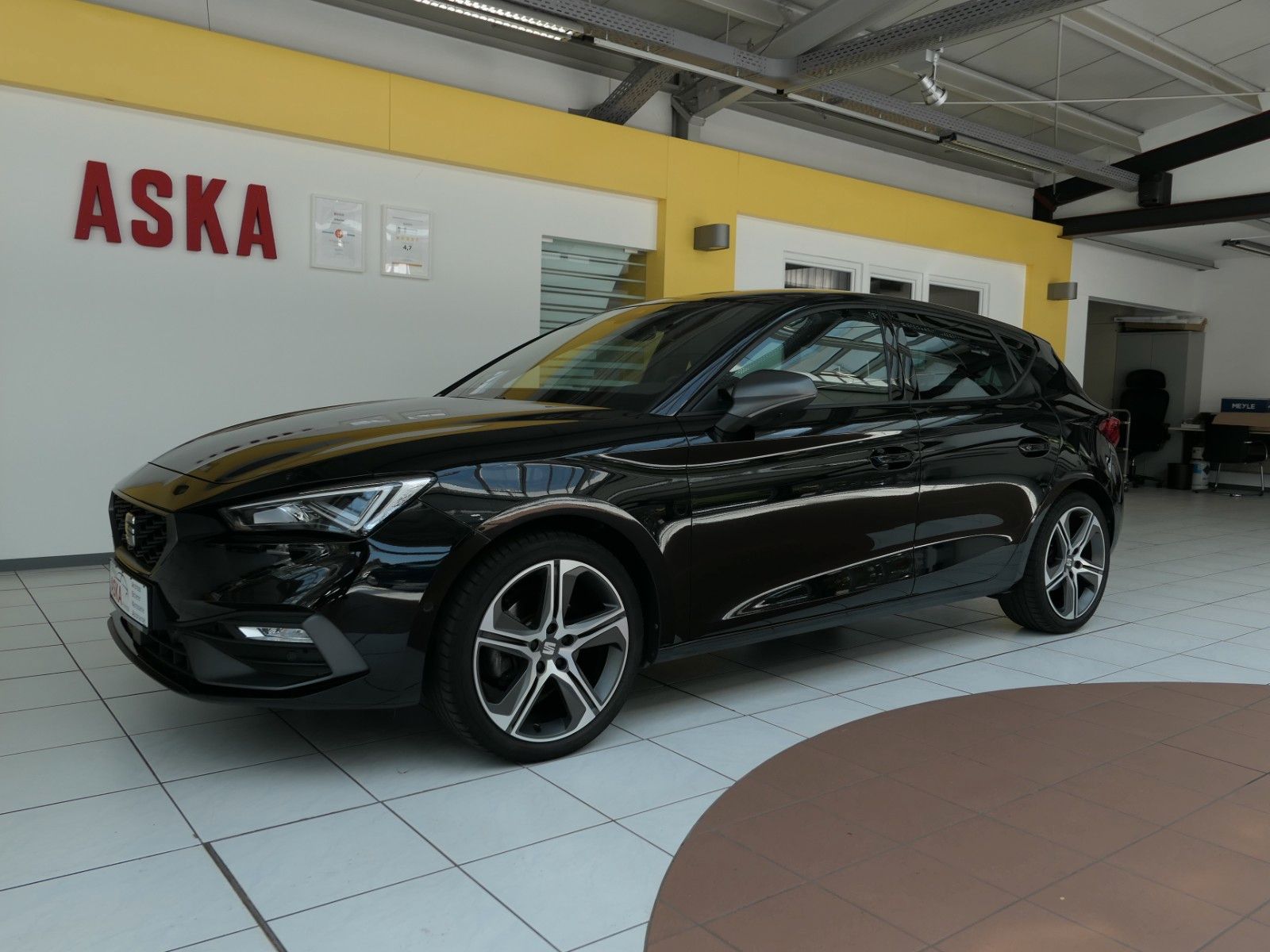 SEAT Leon FR Teilleder*Alarm*Navi+Full-Link*LM18"