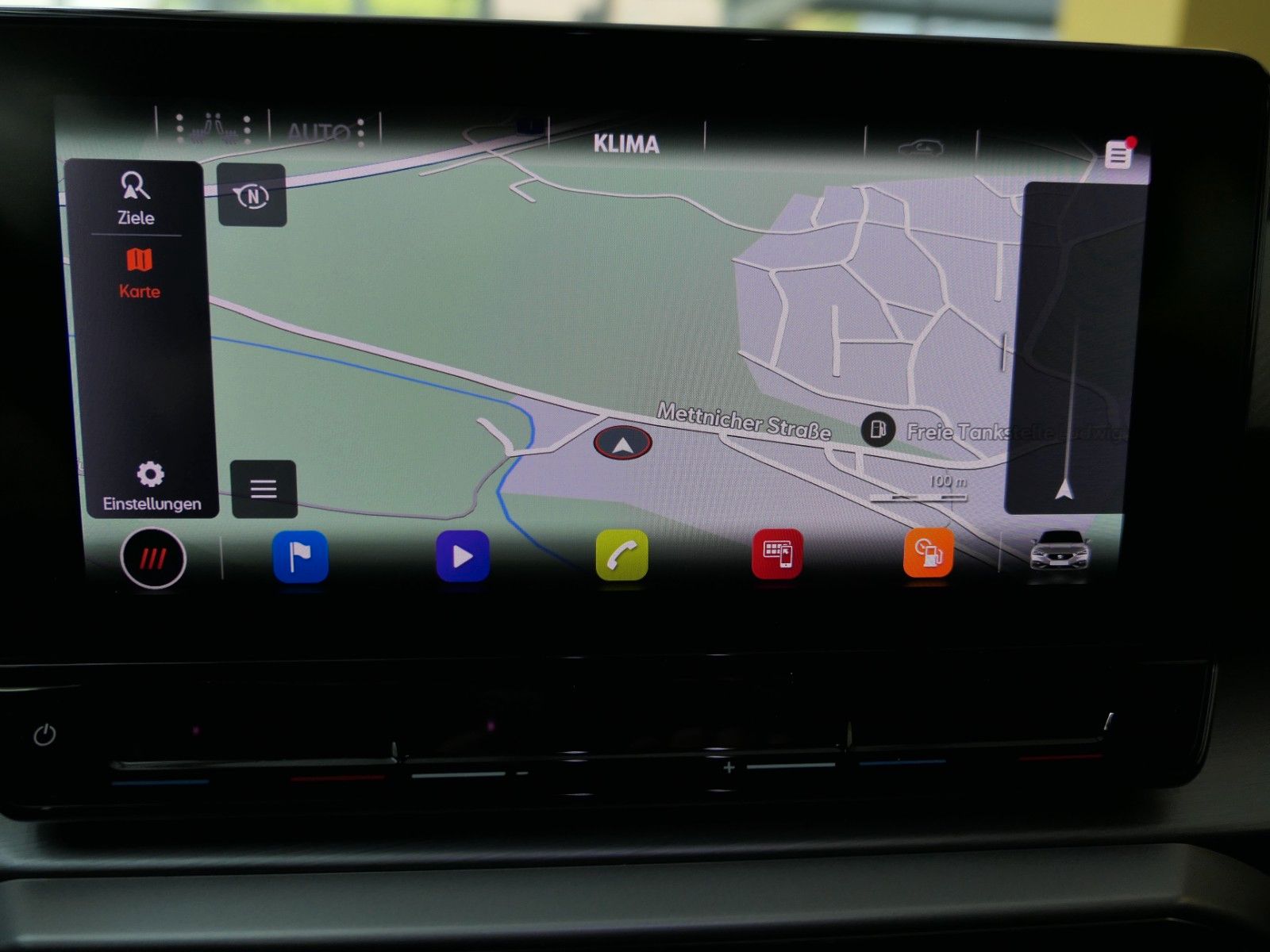 Fahrzeugabbildung SEAT Leon FR Teilleder*Alarm*Navi+Full-Link*LM18"