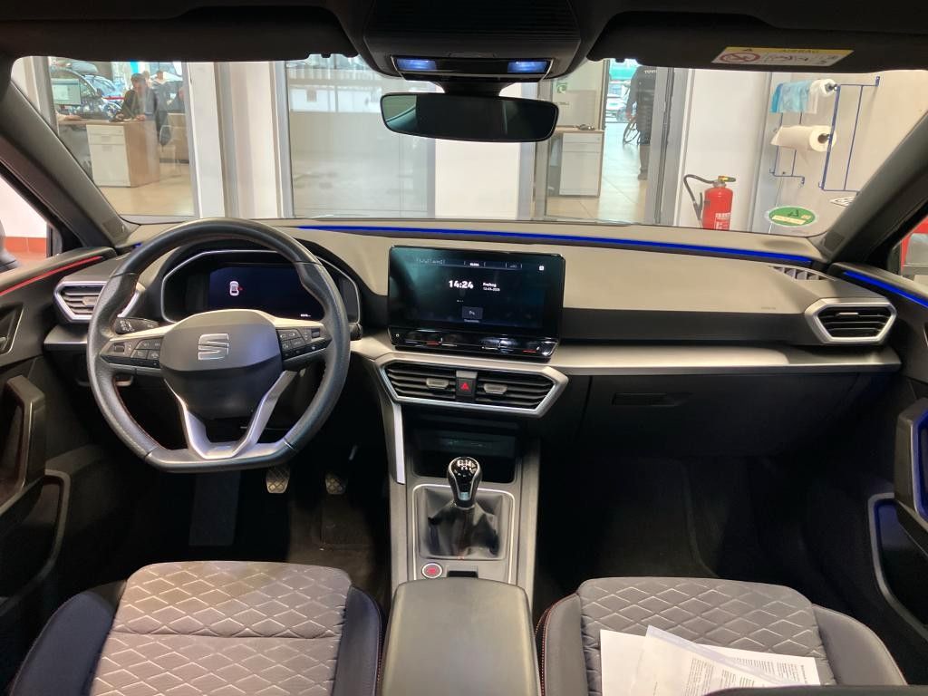 Fahrzeugabbildung SEAT Leon FR Teilleder*Alarm*Navi+Full-Link*LM18"