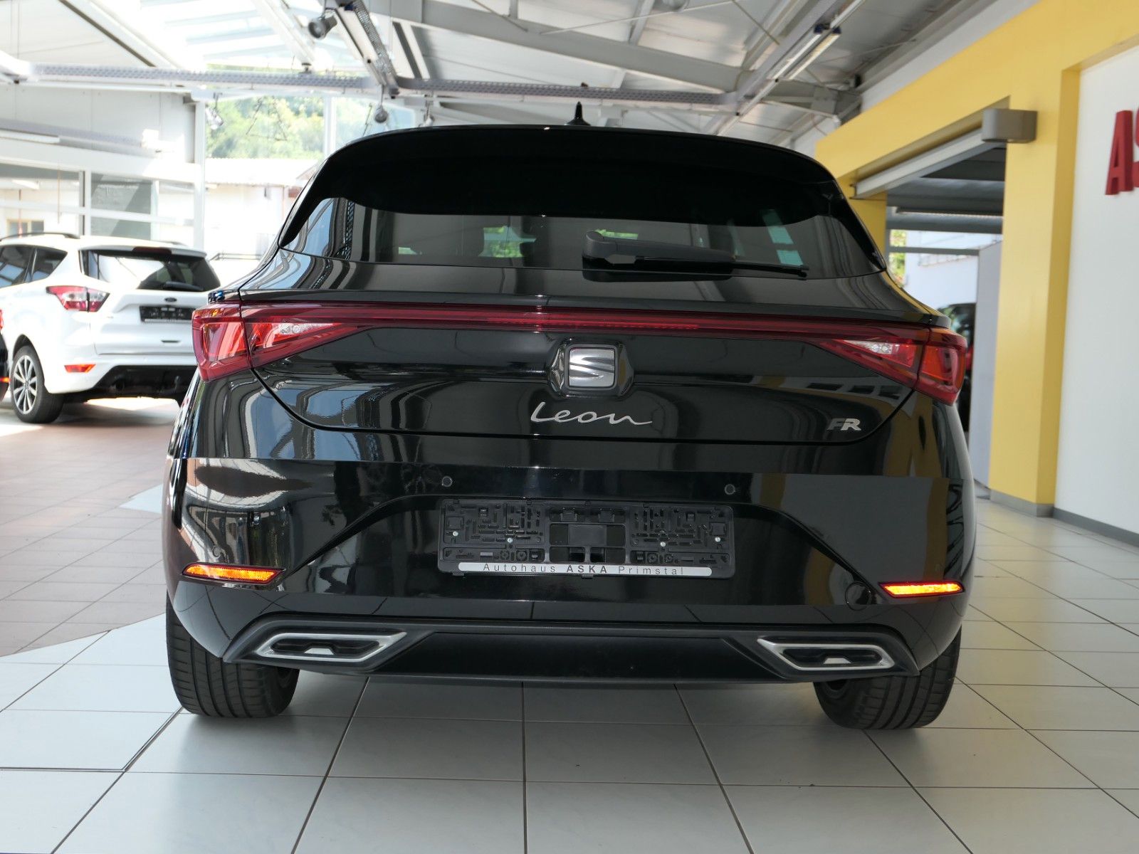 Fahrzeugabbildung SEAT Leon FR Teilleder*Alarm*Navi+Full-Link*LM18"