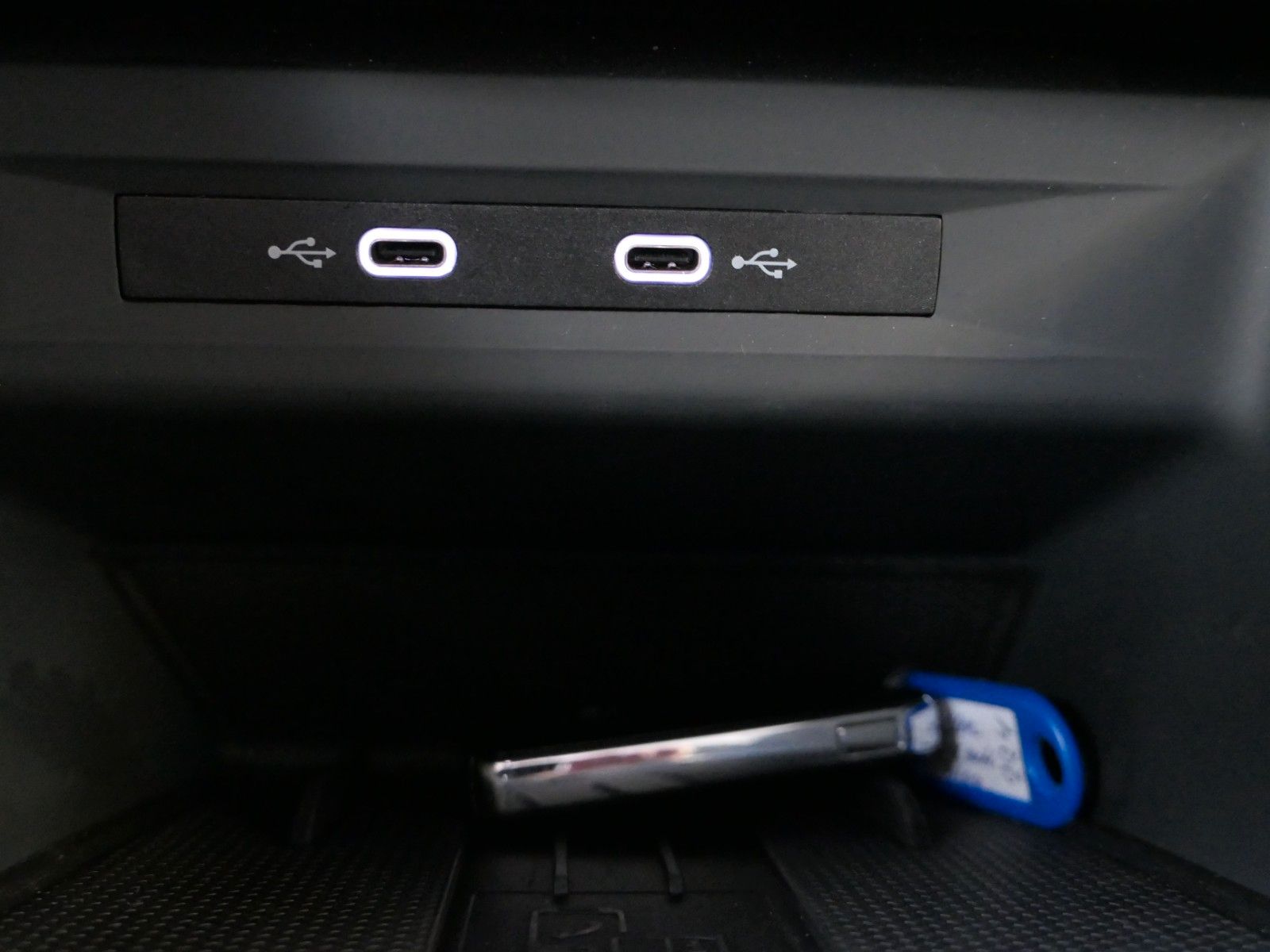 Fahrzeugabbildung SEAT Leon Sportstourer 1.5 TSI Style *LM*Parklenkass*