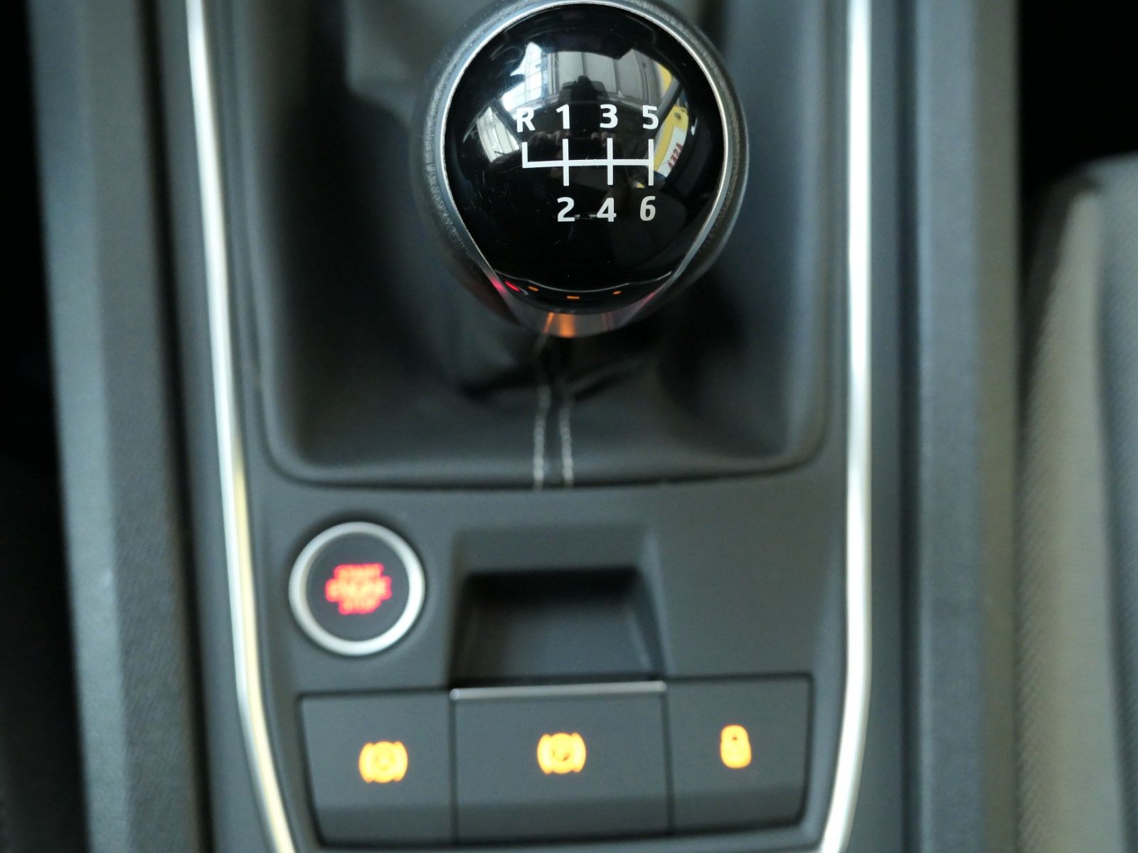Fahrzeugabbildung SEAT Leon Sportstourer 1.5 TSI Style *LM*Parklenkass*