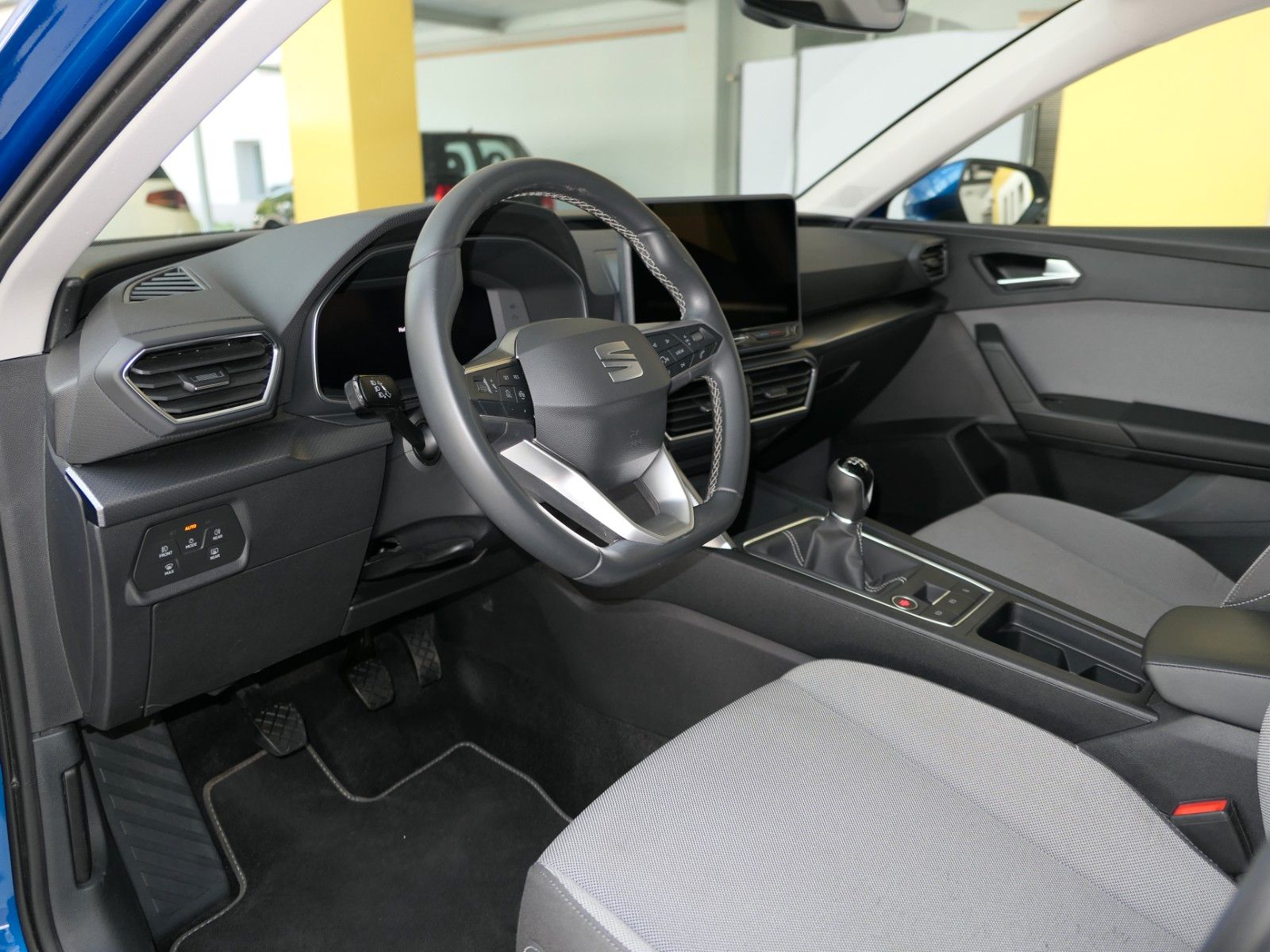 Fahrzeugabbildung SEAT Leon Sportstourer 1.5 TSI Style *LM*Parklenkass*