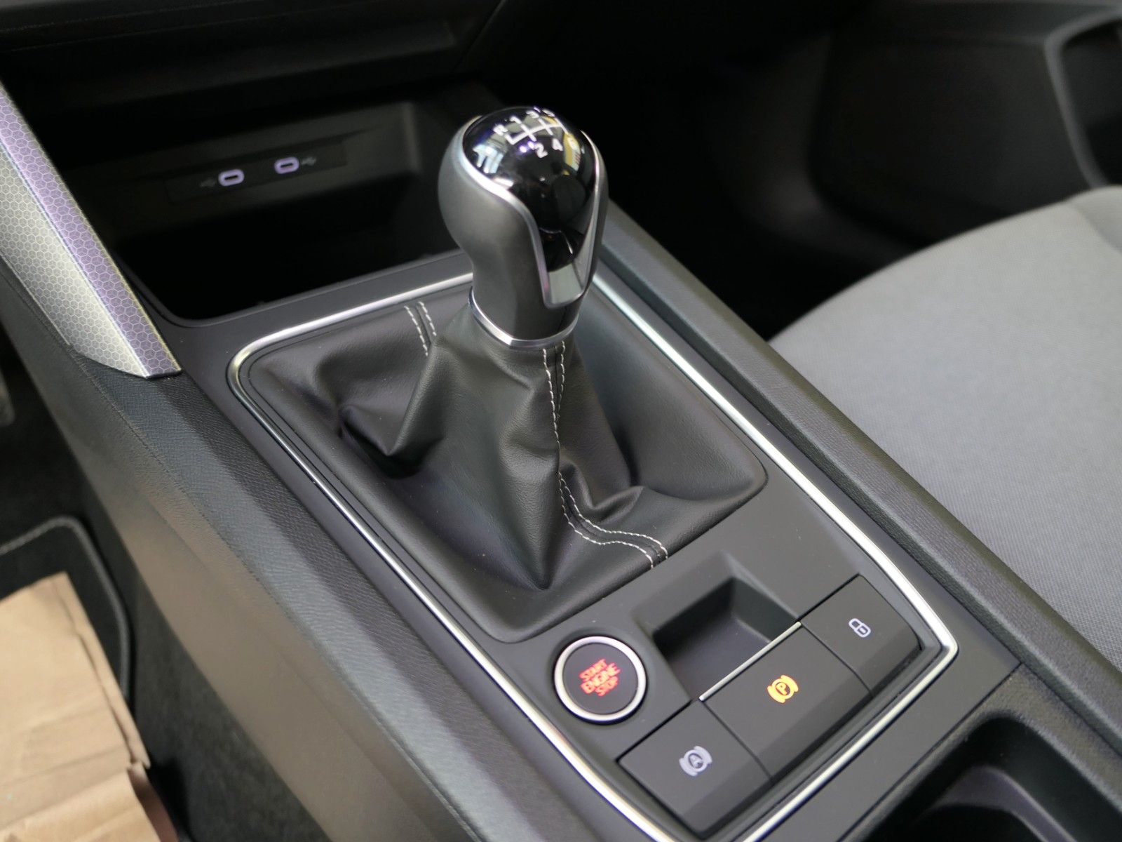 Fahrzeugabbildung SEAT Leon Sportstourer 1.5 TSI Style *LM*Parklenkass*