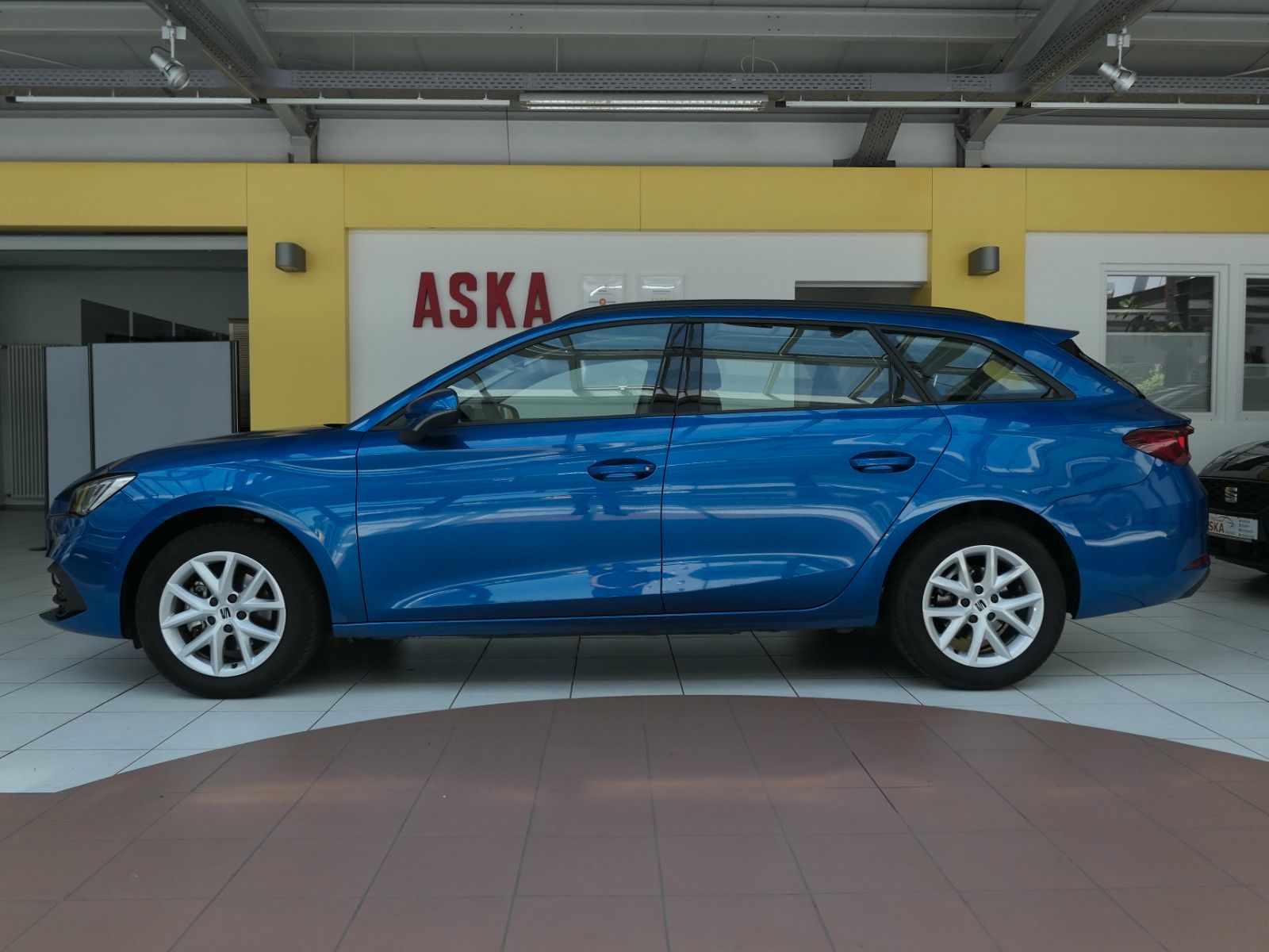 Fahrzeugabbildung SEAT Leon Sportstourer 1.5 TSI Style *LM*Parklenkass*