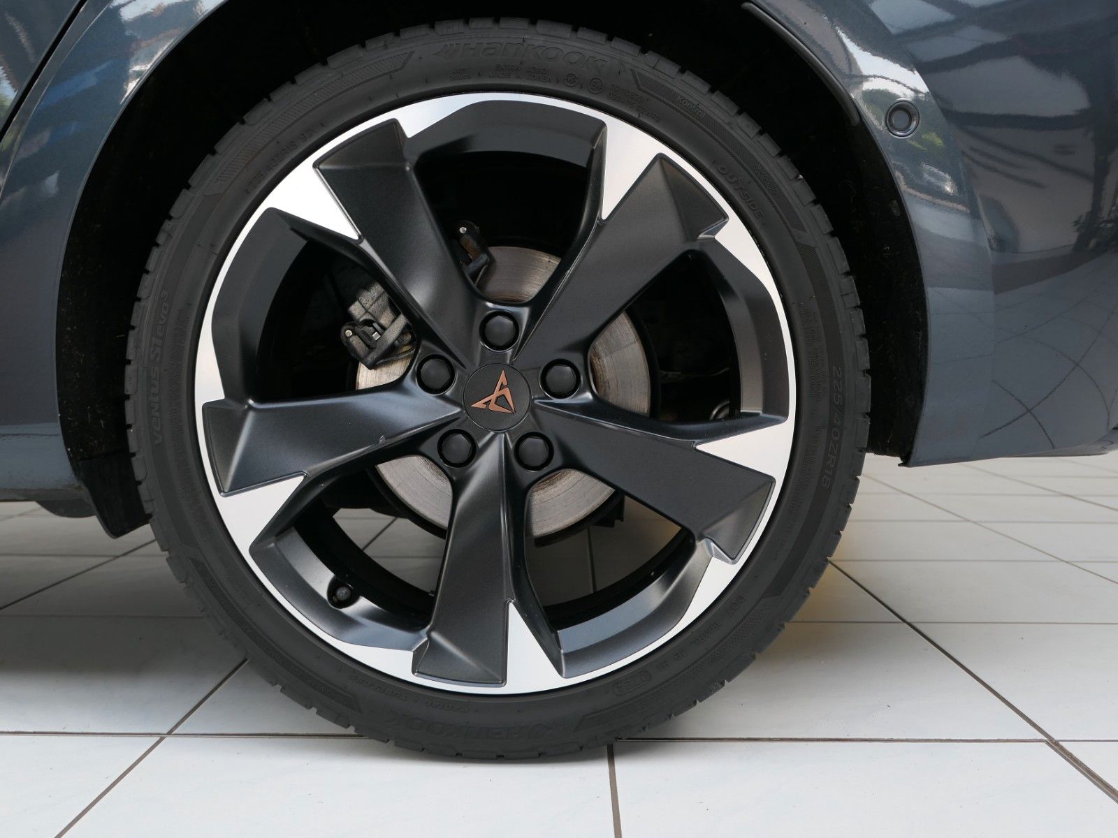 Fahrzeugabbildung CUPRA Leon 1.5 eTSI DSG*NAVI*RFK*dig.Cockpit*LM18"