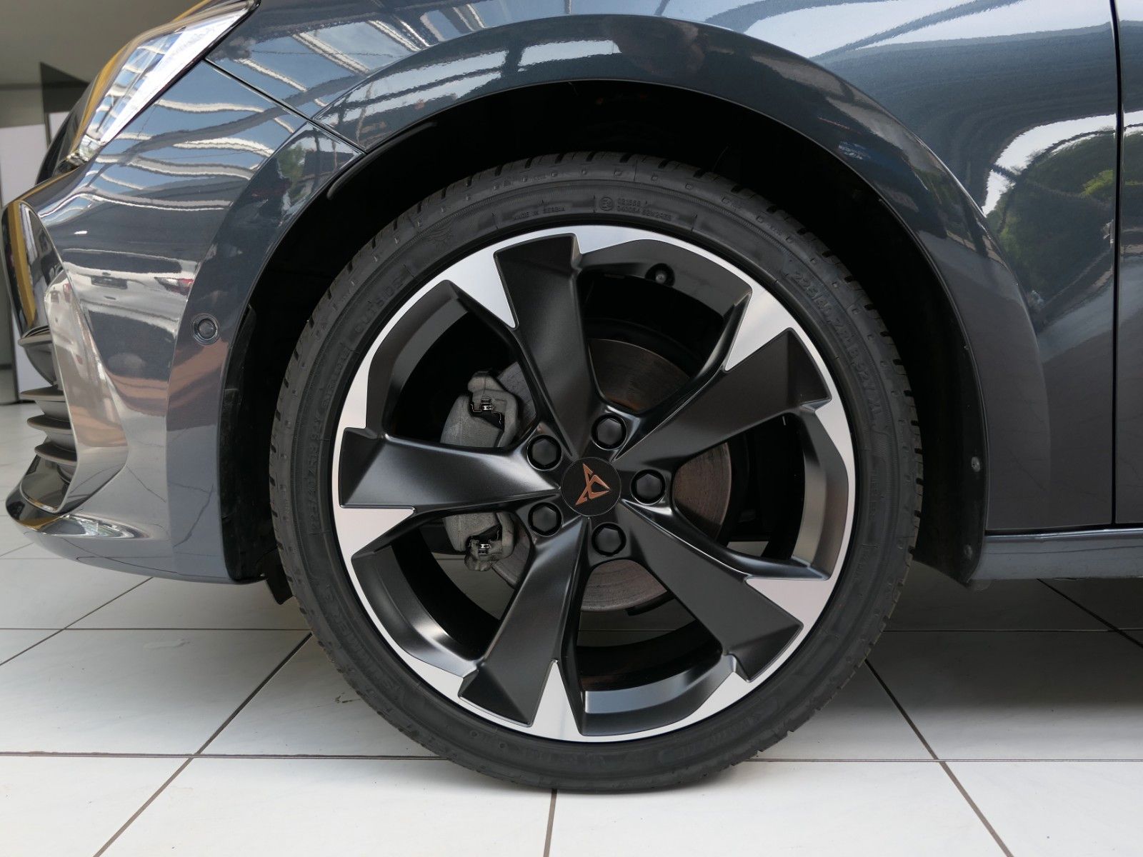 Fahrzeugabbildung CUPRA Leon 1.5 eTSI DSG*NAVI*RFK*dig.Cockpit*LM18"