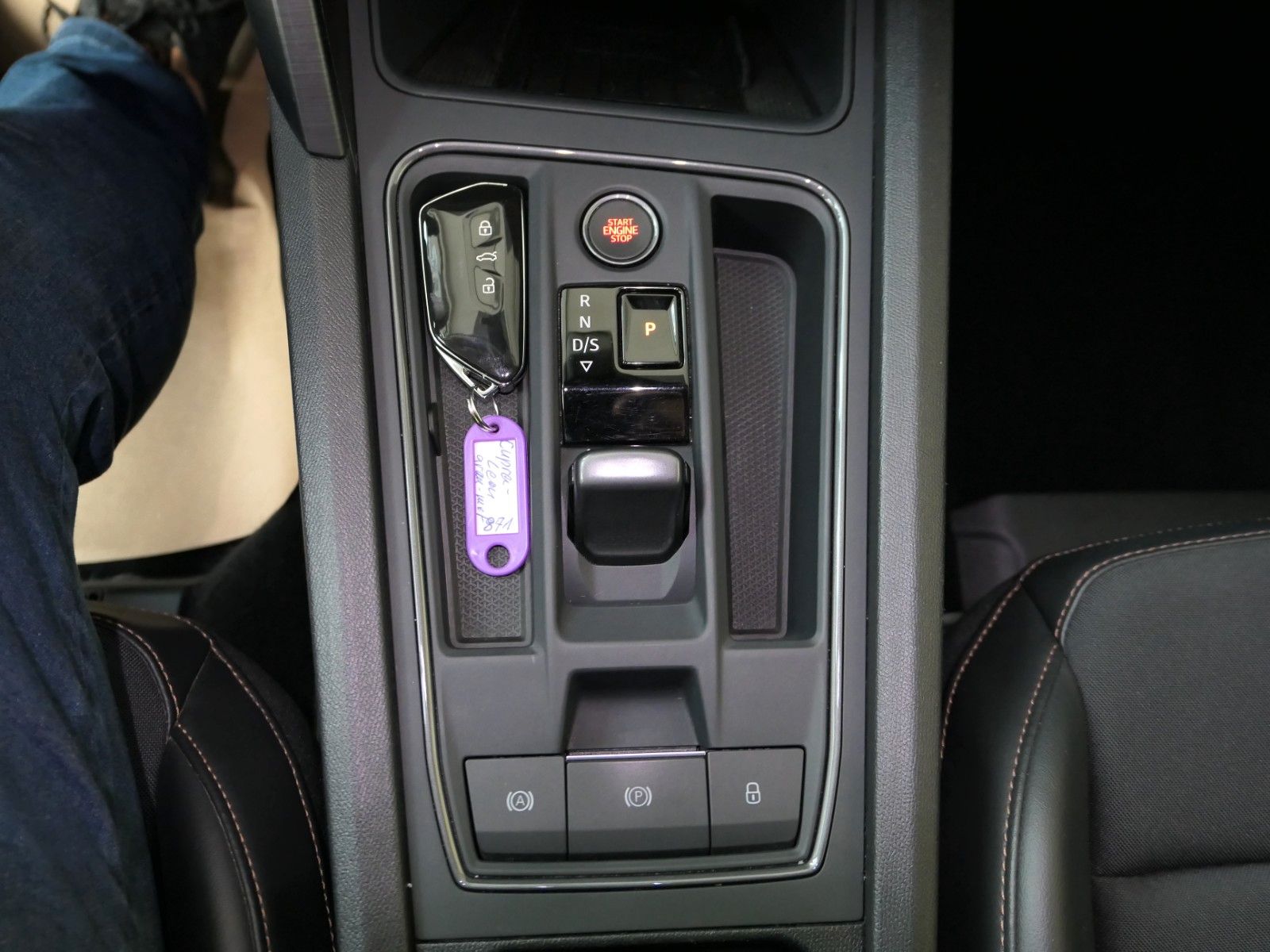 Fahrzeugabbildung CUPRA Leon 1.5 eTSI DSG*NAVI*RFK*dig.Cockpit*LM18"