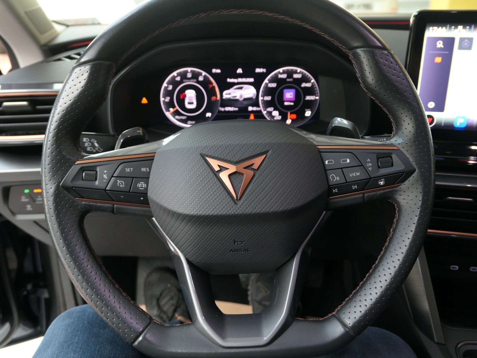 Fahrzeugabbildung CUPRA Leon 1.5 eTSI DSG*NAVI*RFK*dig.Cockpit*LM18"