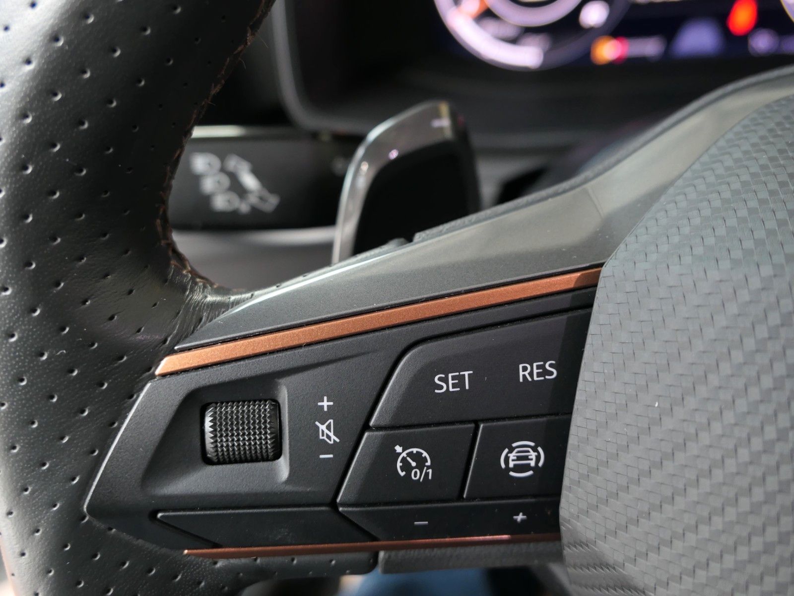 Fahrzeugabbildung CUPRA Leon 1.5 eTSI DSG*NAVI*RFK*dig.Cockpit*LM18"