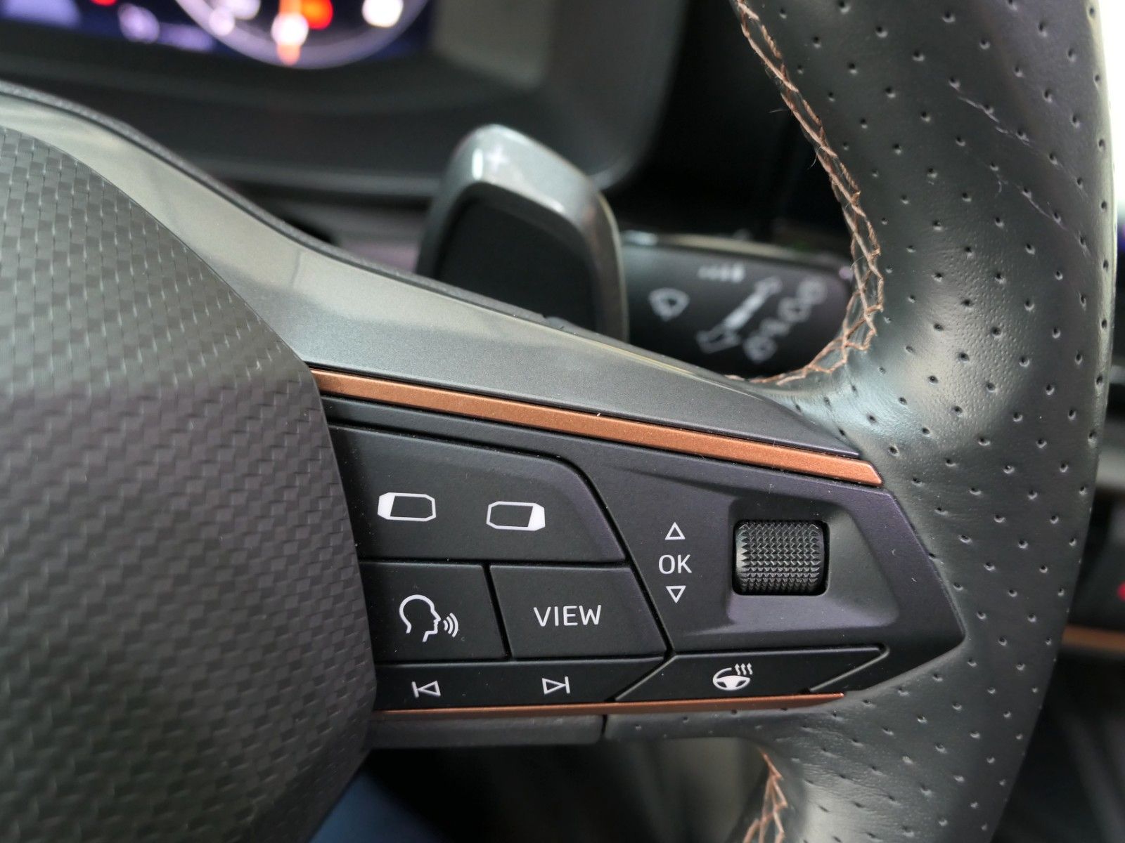 Fahrzeugabbildung CUPRA Leon 1.5 eTSI DSG*NAVI*RFK*dig.Cockpit*LM18"